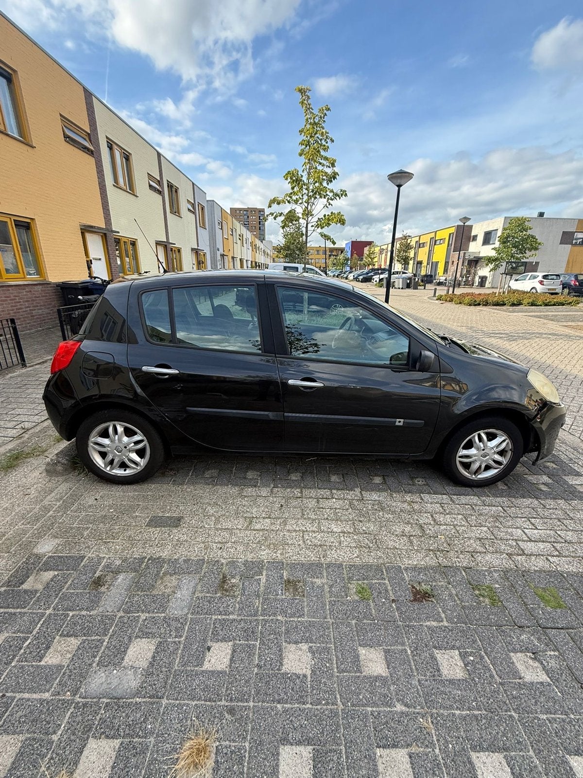 Renault Clio 1.2 16V 55KW 5-DRS E4 2007 Zwart, Auto's, Voorwielaandrijving, 535 kg, 74 pk, 4 cilinders