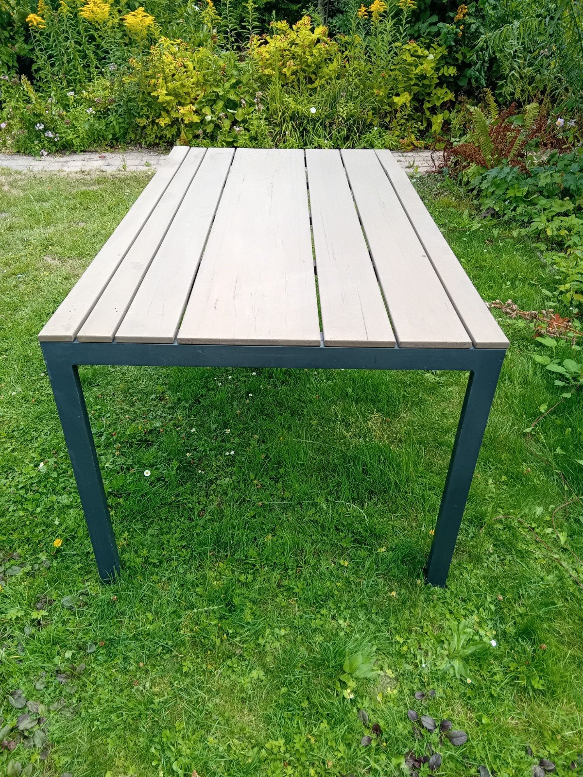 Tuin-/eettafel 160x90x75 cm - Modern en stevig, Tuin en Terras, Ophalen of Verzenden, Rechthoekig, Hout