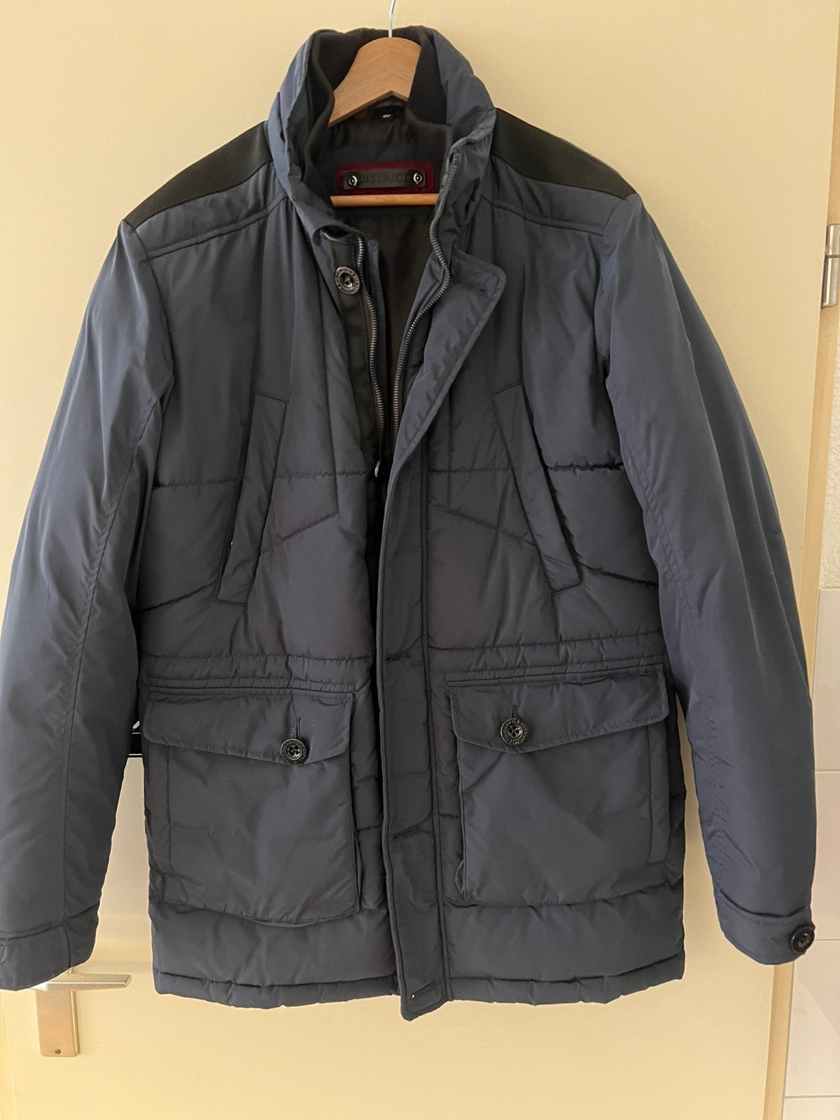 District winterjas, Ophalen of Verzenden, Zo goed als nieuw, Maat 48/50 (M), Blauw