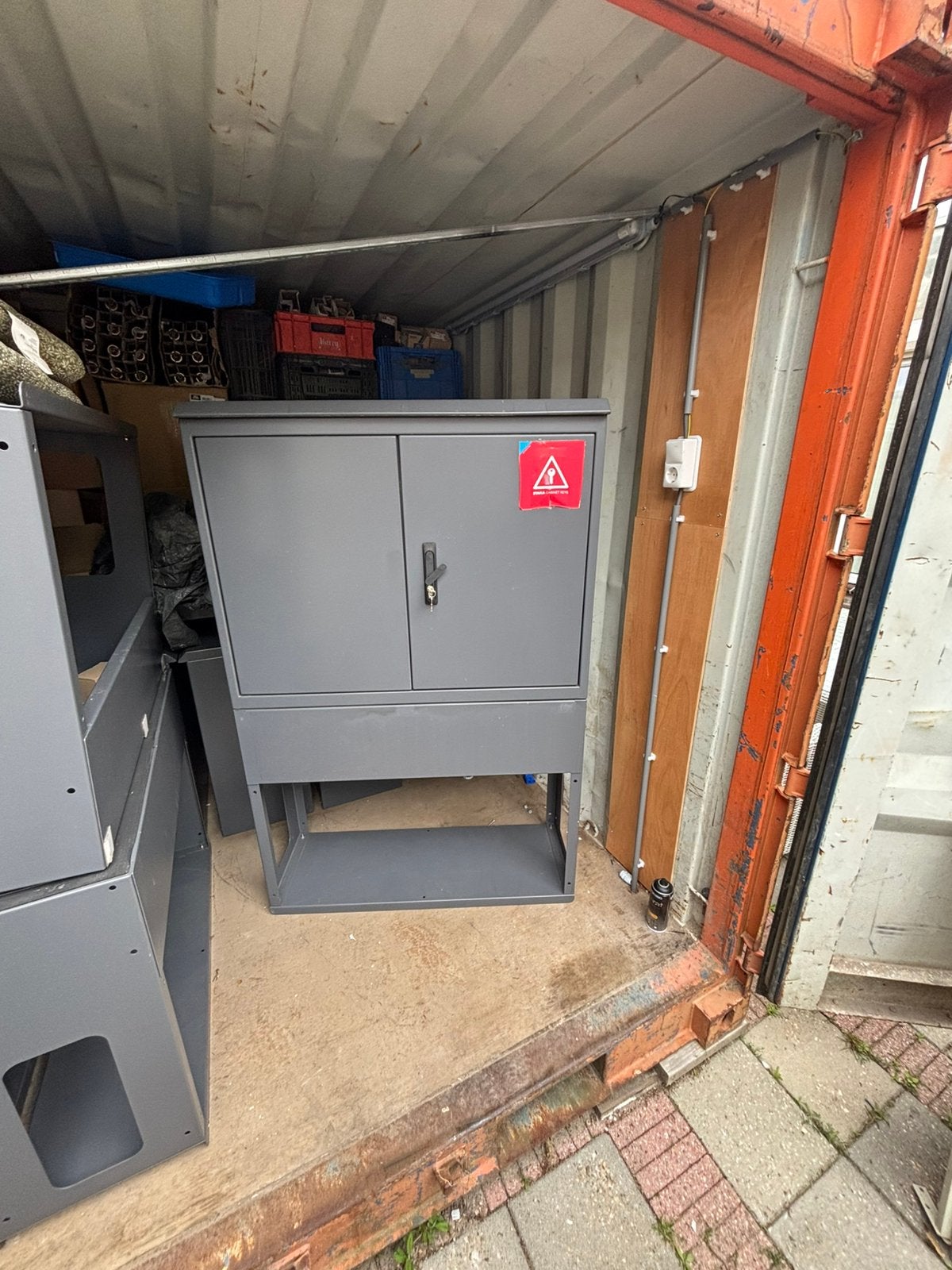 Buitenkast te koop, elektra, Ophalen, Zo goed als nieuw, Overige typen