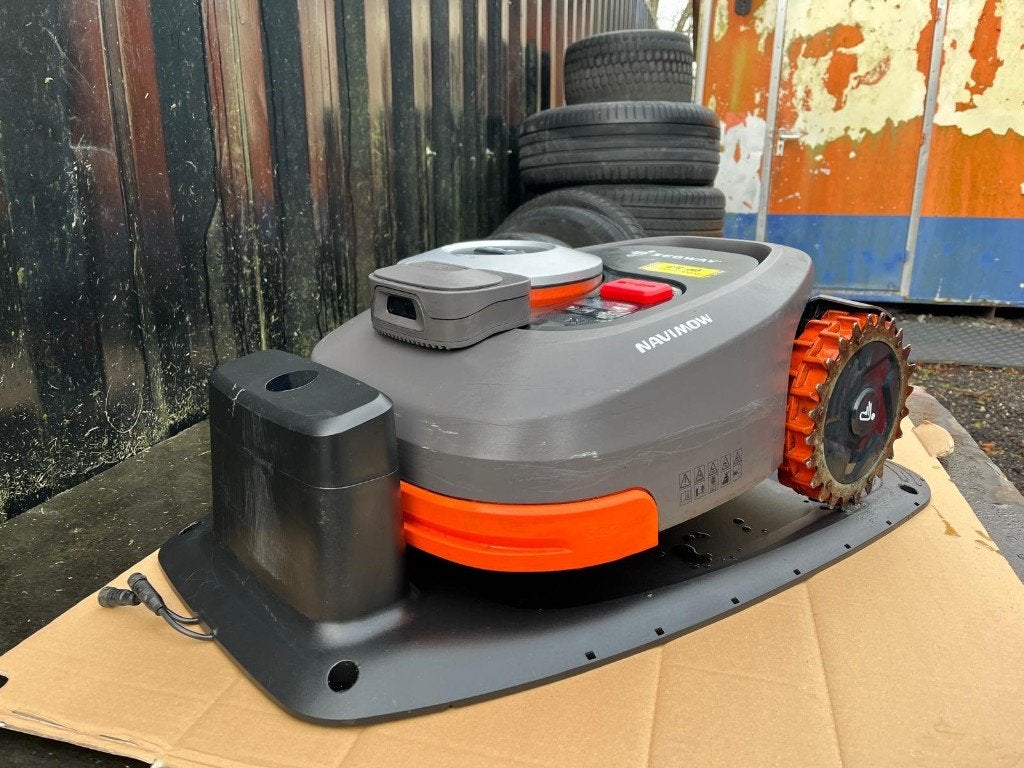 Segway navimow H3000E-VF - GPS robotmaaier - 3000m2, Ophalen, Spangahoekweg 67, Gebruikt, Segway Navimow