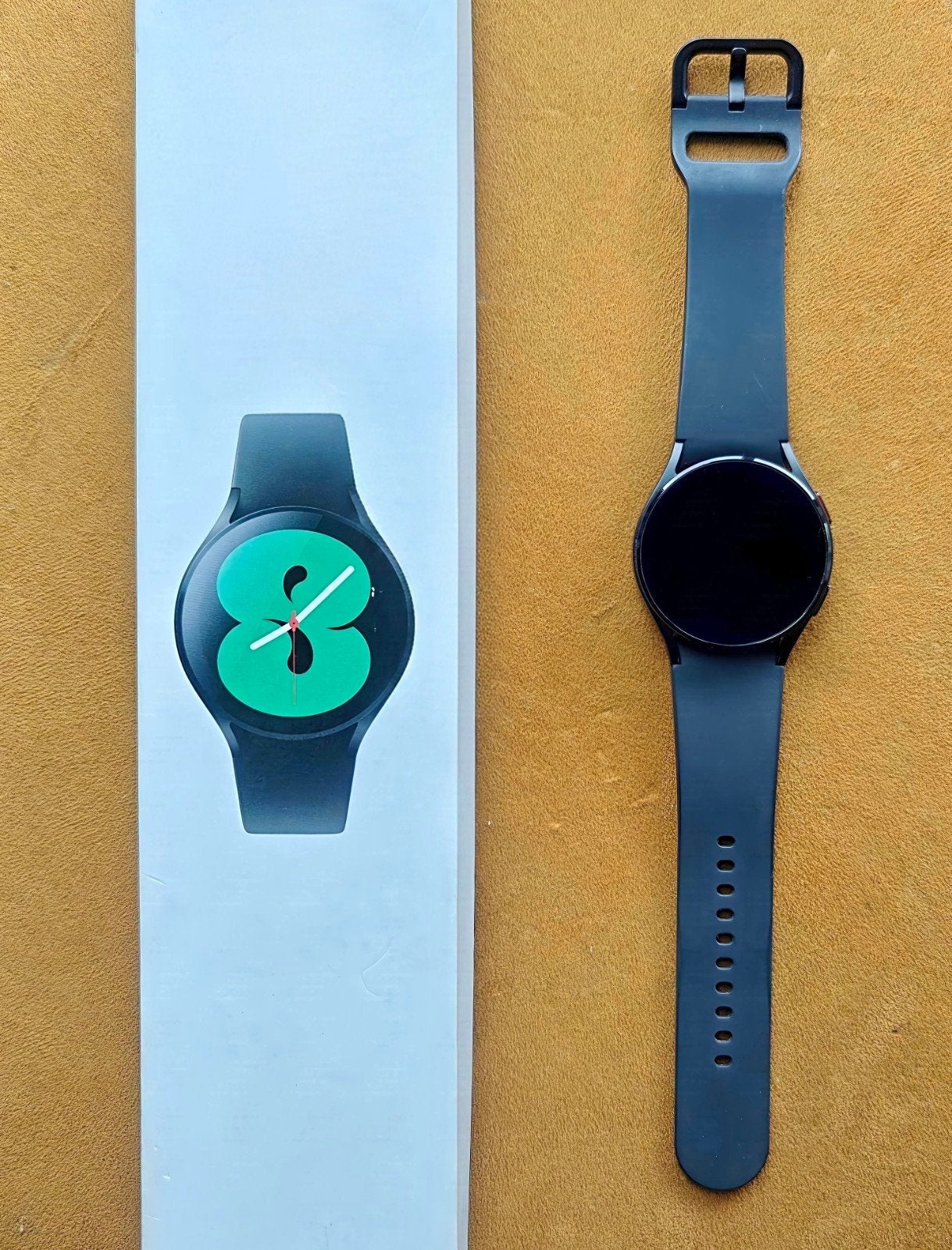 Samsung Galaxy Watch4 Zwart - Zo goed als nieuw, Zwart, Ophalen of Verzenden, Zo goed als nieuw, Samsung