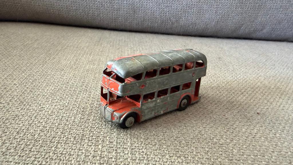 Vintage Matchbox dubbeldekker bus, rood/grijs, Ophalen of Verzenden, Gebruikt
