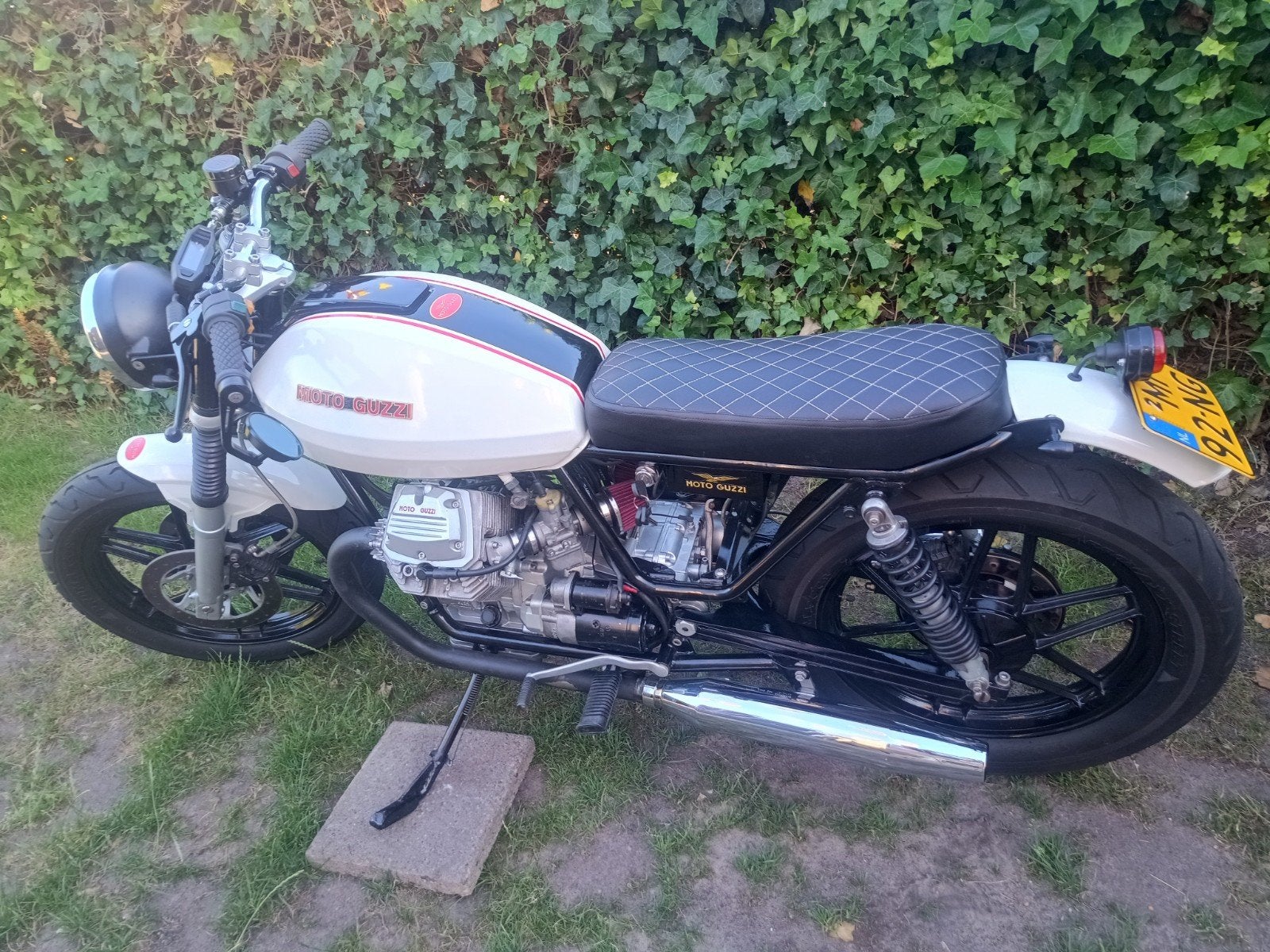 MOTO GUZZI V65 Cafe Racer/ tracker, Particulier