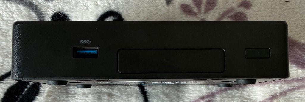 Intel NUC8CHK Mini PC Celeron N3350 4GB RAM 256GB NVMe SSD, Computers en Software, Minder dan 2 Ghz, Intel, Ophalen of Verzenden