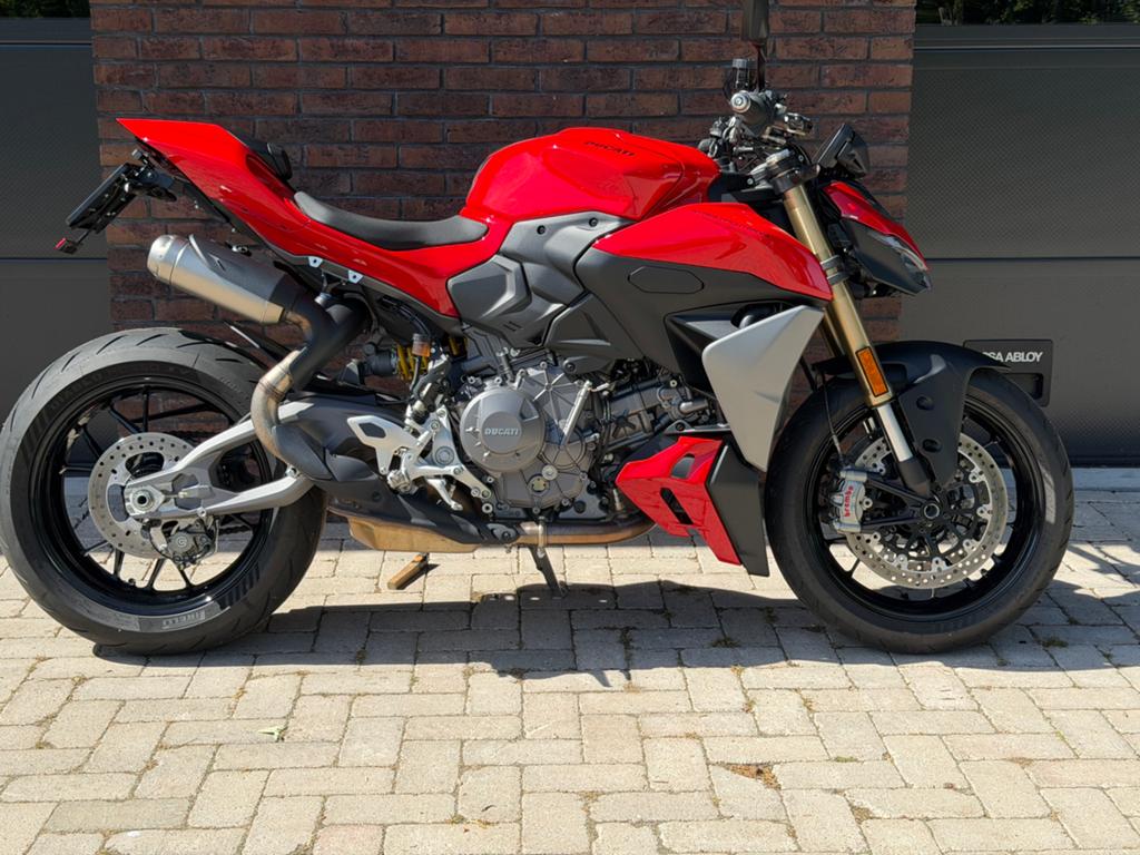 Ducati Streetfighter V2 2025 3800km 2025 model! Extras, 2 cilinders, Occasion, 890 cc, Bedrijf