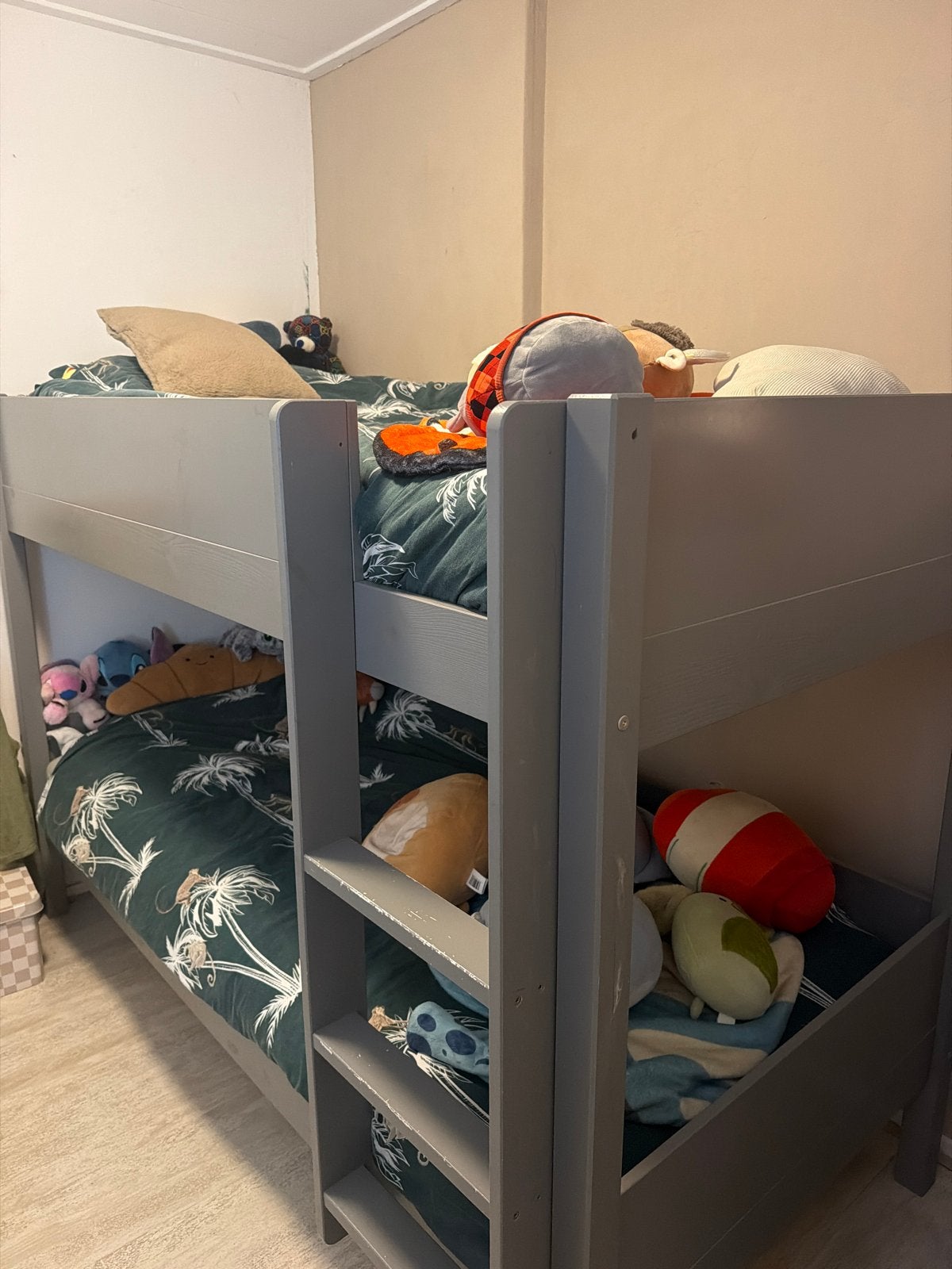 Foto 3 van Wehkamp grijs stapelbed met ladder
