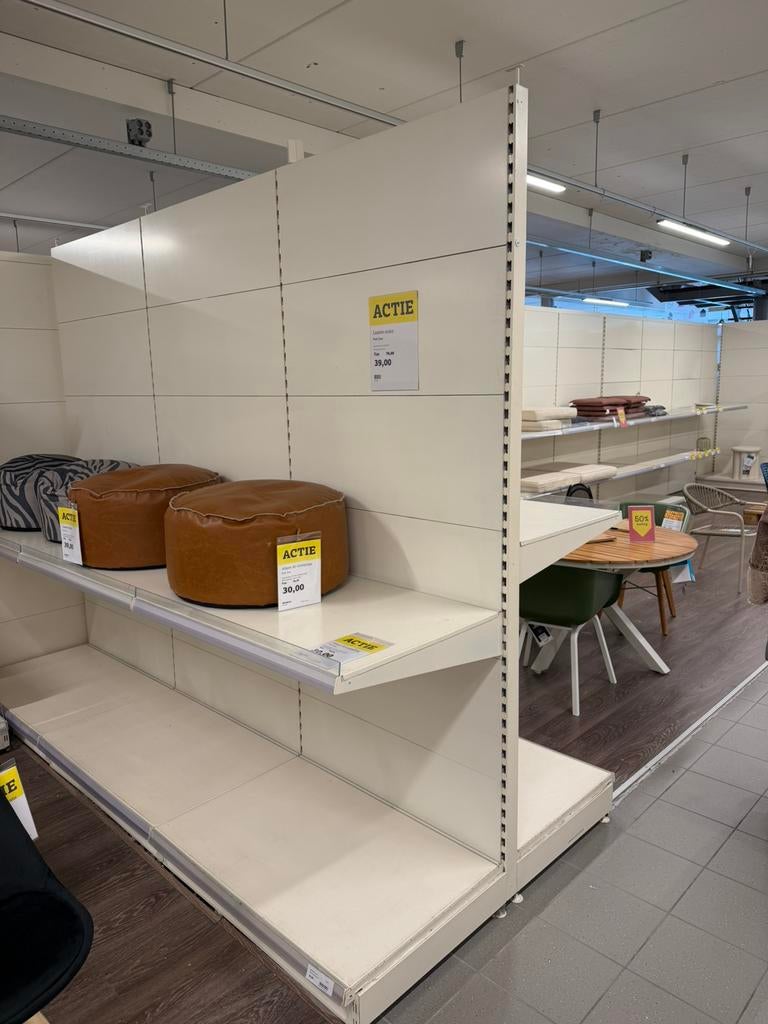 MEGA PARTIJ! Complete winkelinventaris 2500m², Ophalen