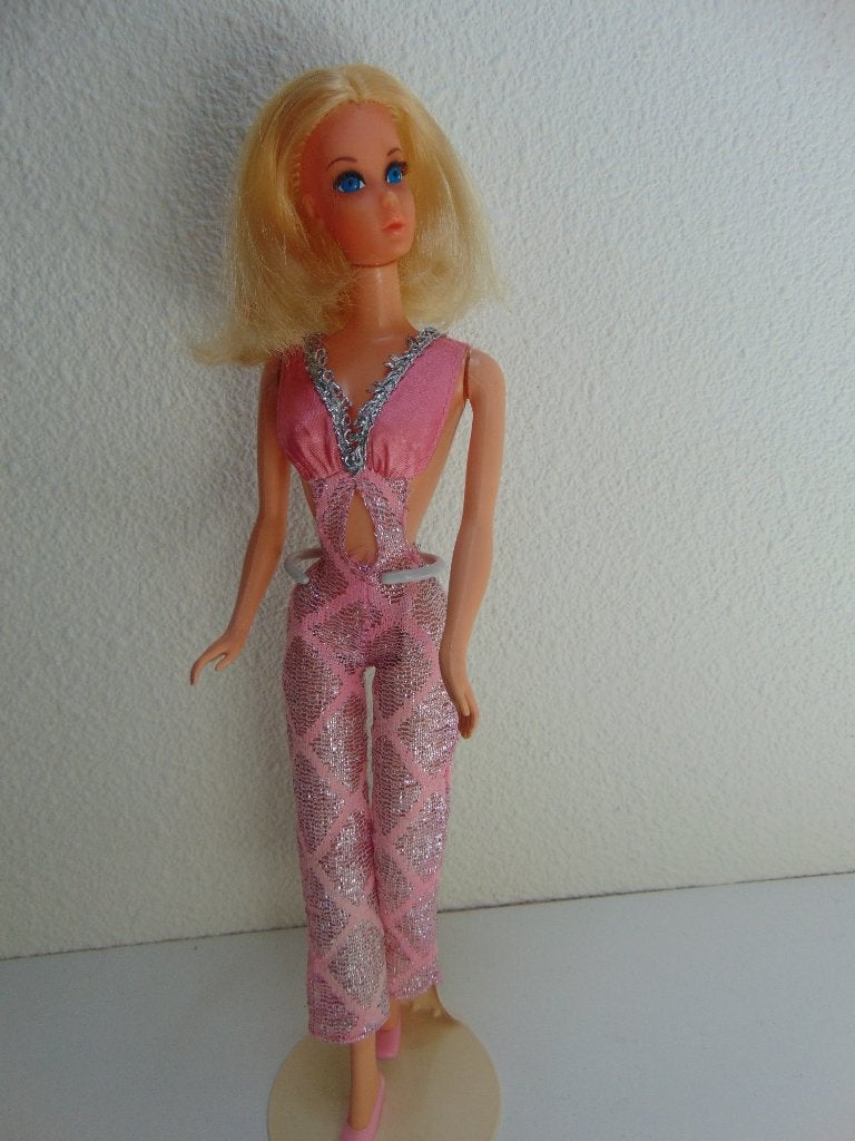 Walk Lively Barbie pop uit de jaren 70, Verzamelen, Poppen, Verzenden, Gebruikt, Pop