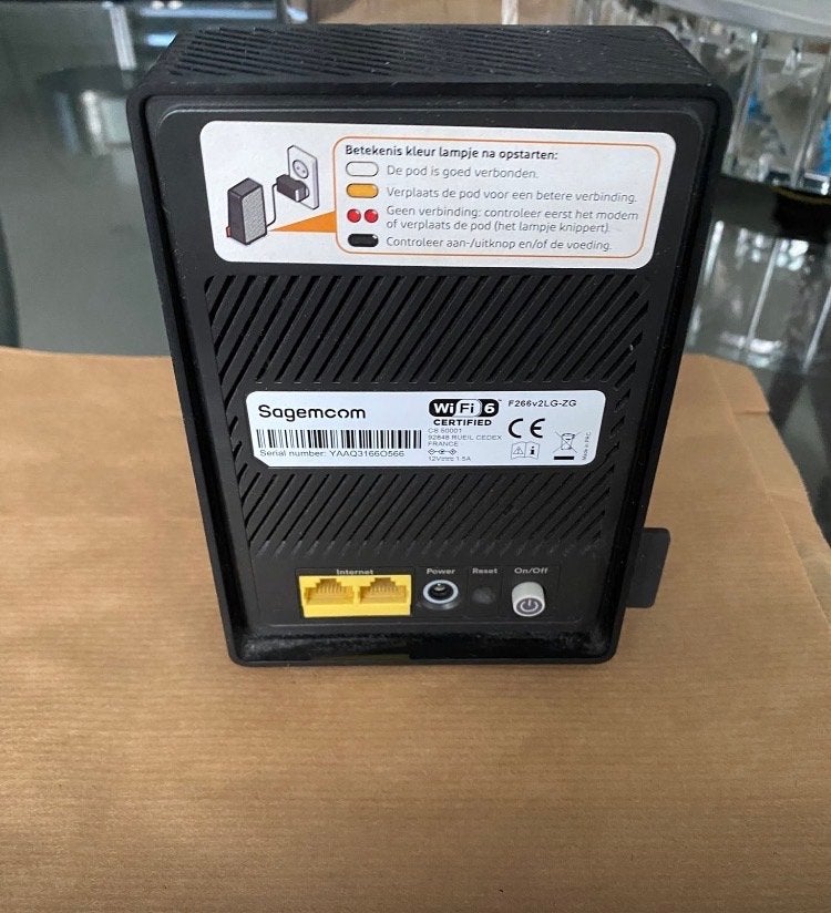 Super wifi Sagemcom F266v2LG-Z voor supersnelle wifi, Computers en Software, Ophalen of Verzenden, Zo goed als nieuw, Router