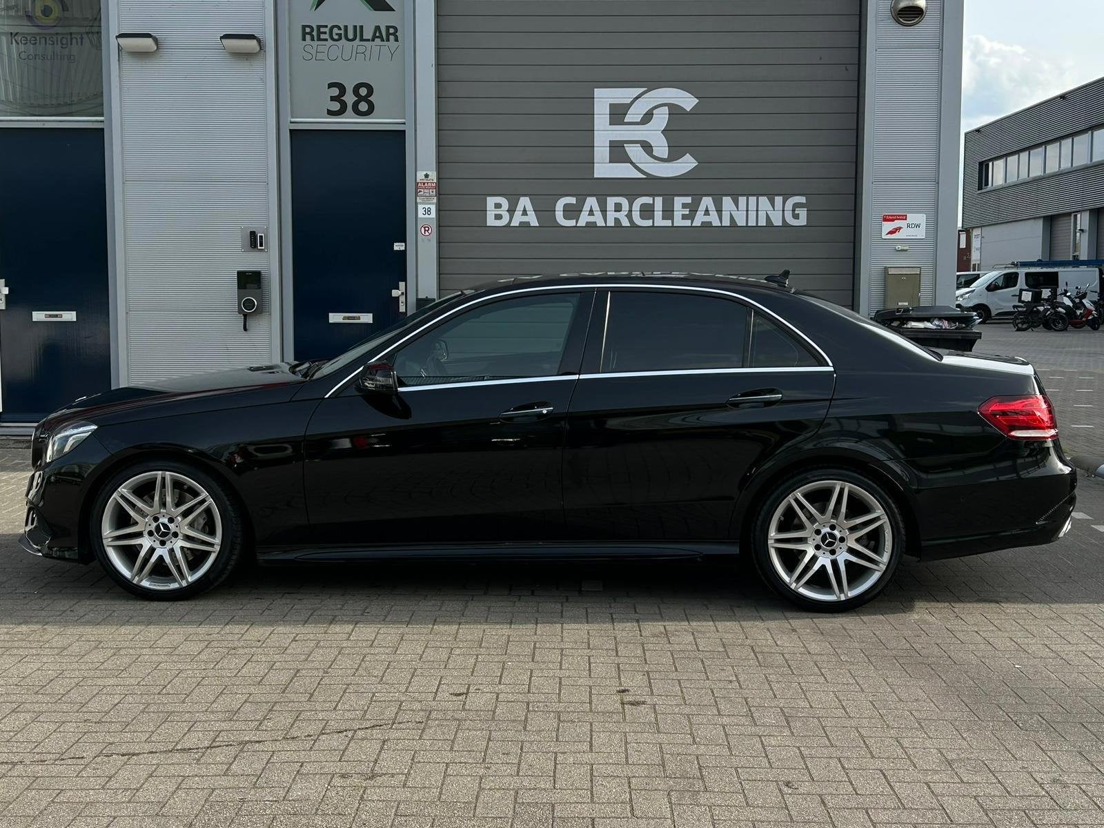 Mercedes-Benz E-klasse 350 4MATIC Prestige Avantgarde | Memo, Auto's, Euro 5, Gebruikt, Zwart, Zwart