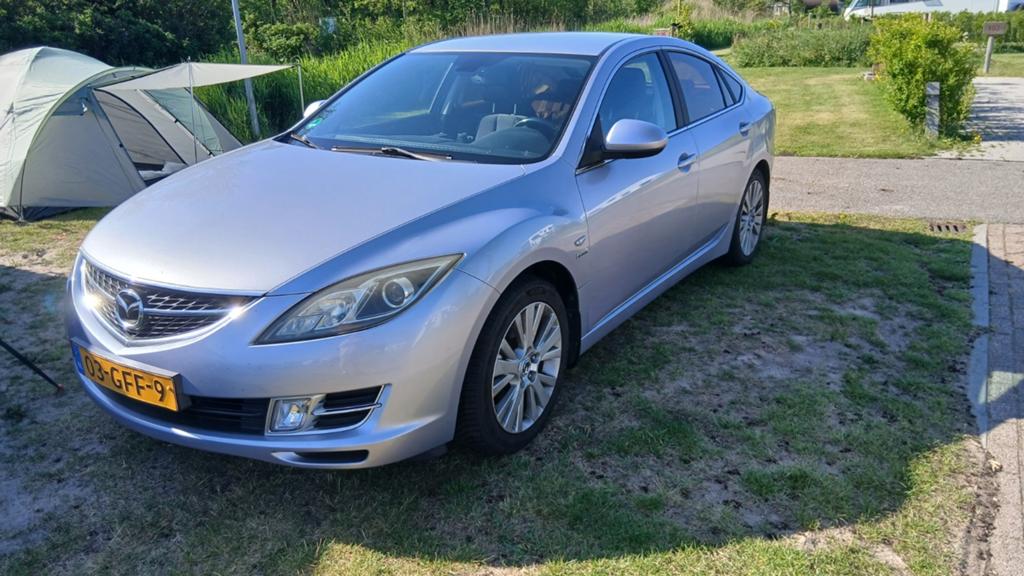 Mazda 6 2.0 Sport Hatchback 2008 Grijs nw apk zeer goed !, Voorwielaandrijving, Stof, Zwart, 4 cilinders