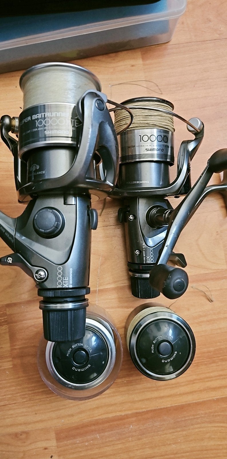 2 als nieuw Shimano AERO 10000 XTE molen met 2 extra spoelen, Ophalen of Verzenden, Zo goed als nieuw, Molen