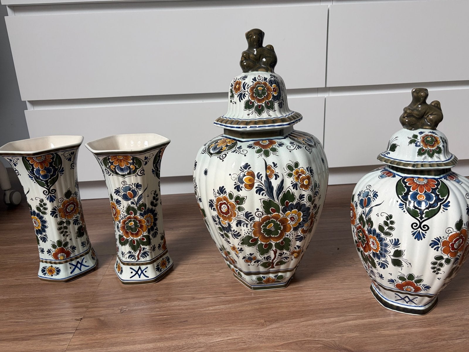 Delfts polychroom handwerk vazen set, Antiek en Kunst, Ophalen