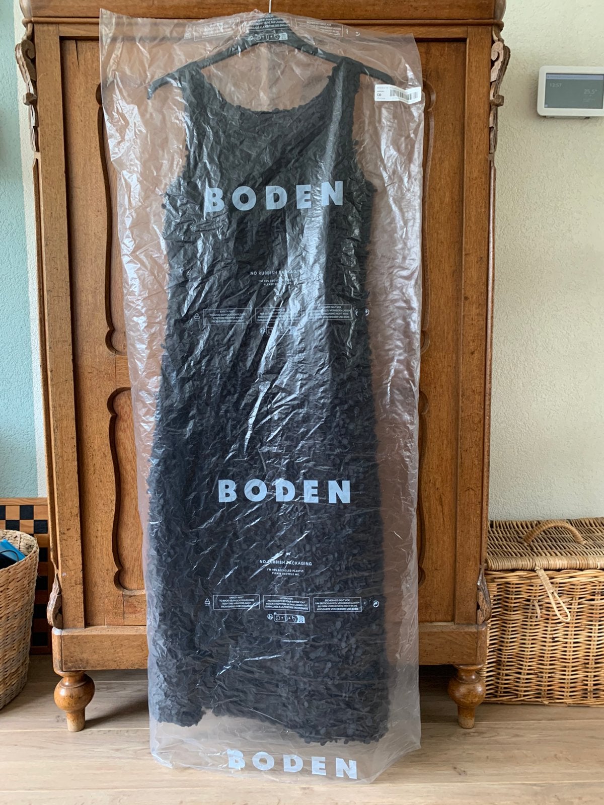 Jurk Boden zwart getailleerd NIEUW 38 M feestelijk kerst, Ophalen of Verzenden, Nieuw, Maat 38/40 (M)