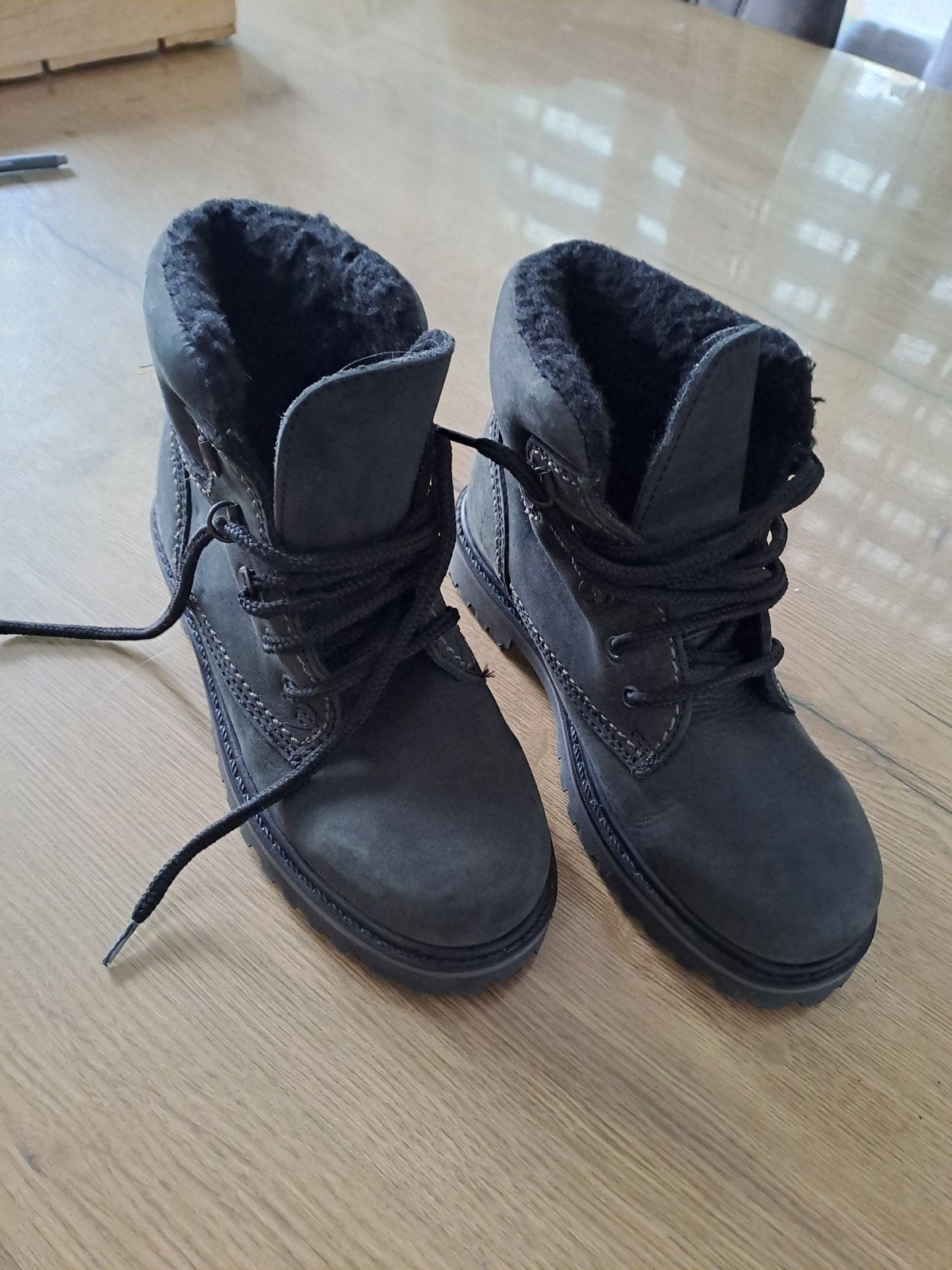 Nette stevige meisjes schoenen maat 35, Ophalen of Verzenden