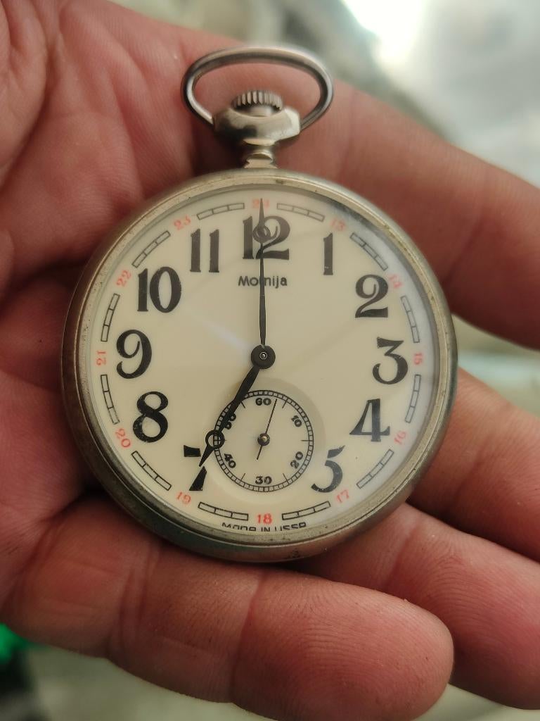 Molnija - USSR Russische heren zakhorloge 1980 Beren, Antiek en Kunst, Ophalen of Verzenden