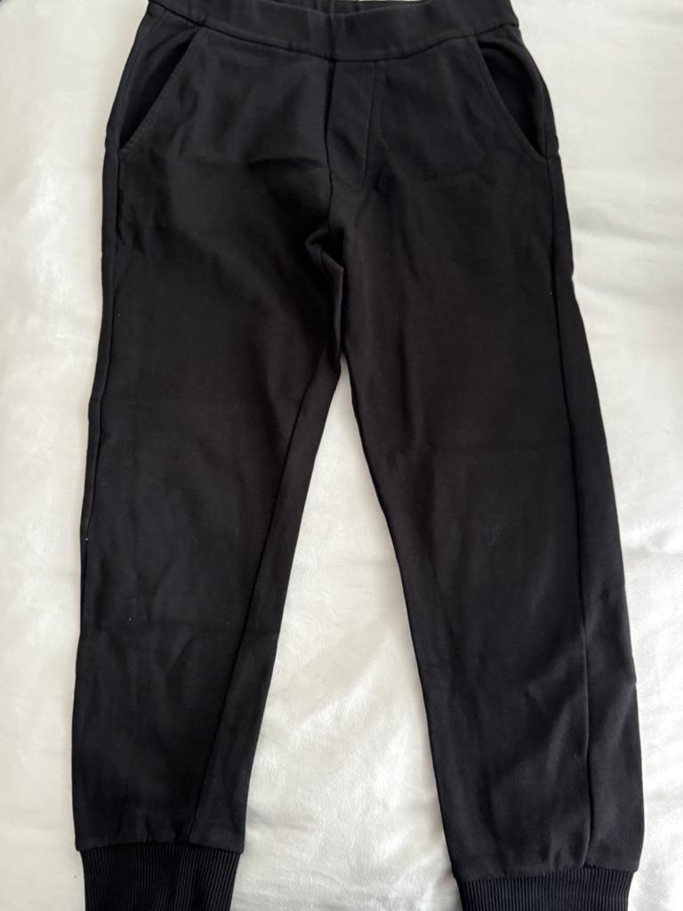 Originele Moncler broek zwart - maat 8 jaar (130cm), Kinderen en Baby's, Kinderkleding | Maat 128, Ophalen of Verzenden, Zo goed als nieuw