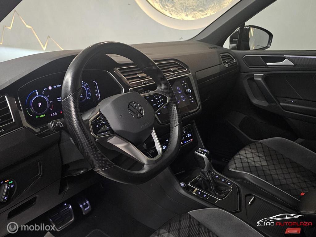 Volkswagen Tiguan 1.4 TSI eHybrid R-Line Panorama/Keyless/Tr, 1716 kg, Zwart, 4 cilinders, Alcantara