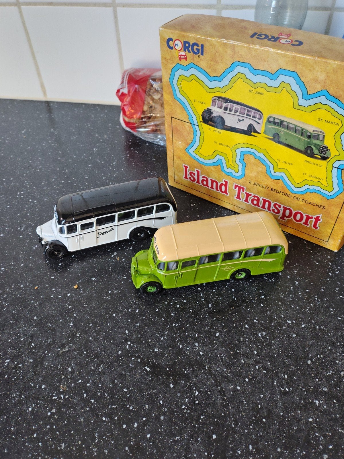 twee bussen, 33 - 40 uur