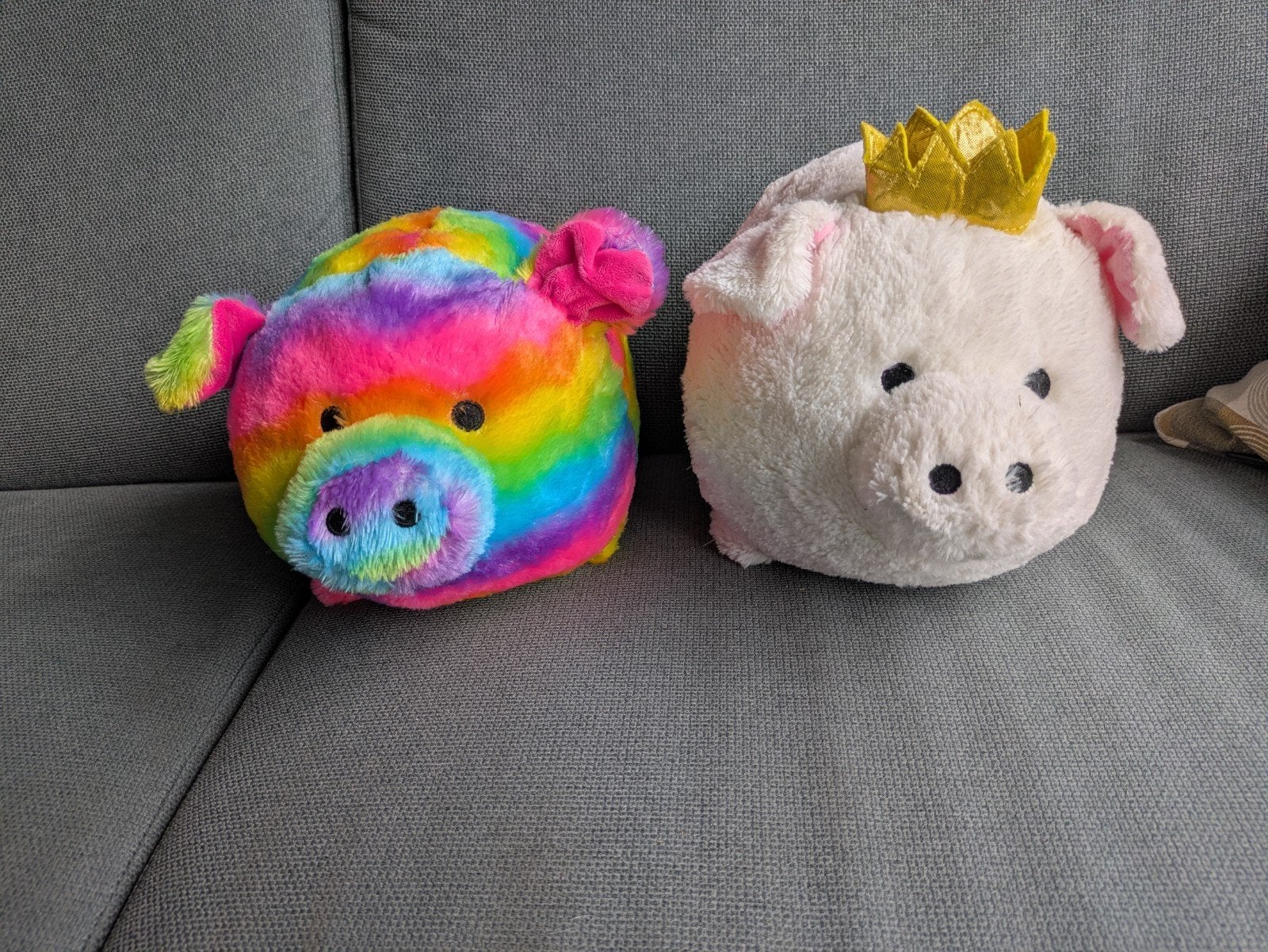 Funky Piggy family knuffels - regenboog en wit varken, Kinderen en Baby's, Overige merken, Overige karakters, Overige typen, Ophalen of Verzenden