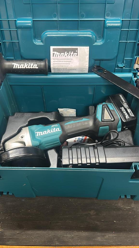 Mooie makita slijptol, Ophalen of Verzenden, Zo goed als nieuw, Haakse handslijpmachine