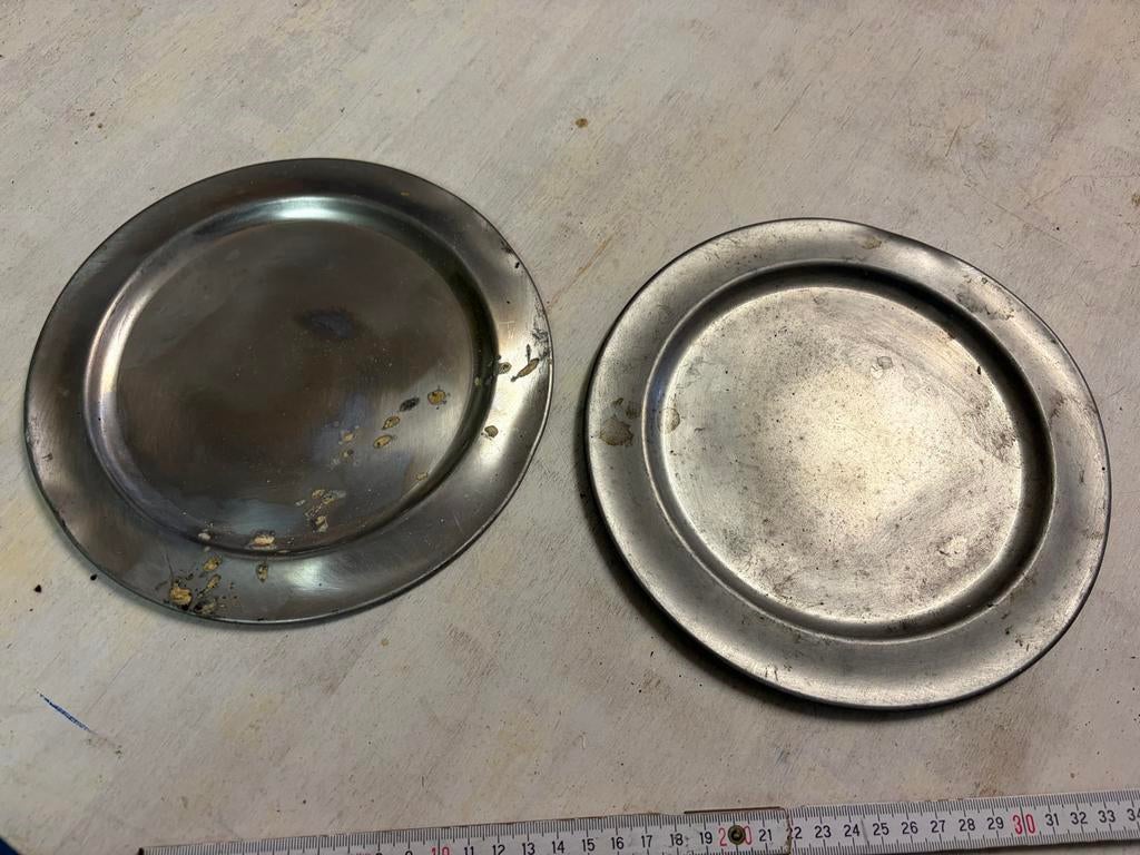 Tinnen borden met engeltjes keurmerk - set van 2, Antiek en Kunst, Antiek | Tin, Ophalen