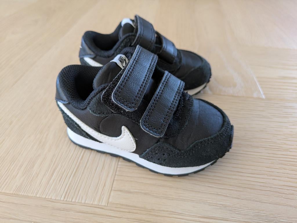 Nike kinderschoenen maat 21, als nieuw, Kinderen en Baby's, Kinderkleding | Schoenen en Sokken, Jongen of Meisje, Schoenen, Ophalen of Verzenden