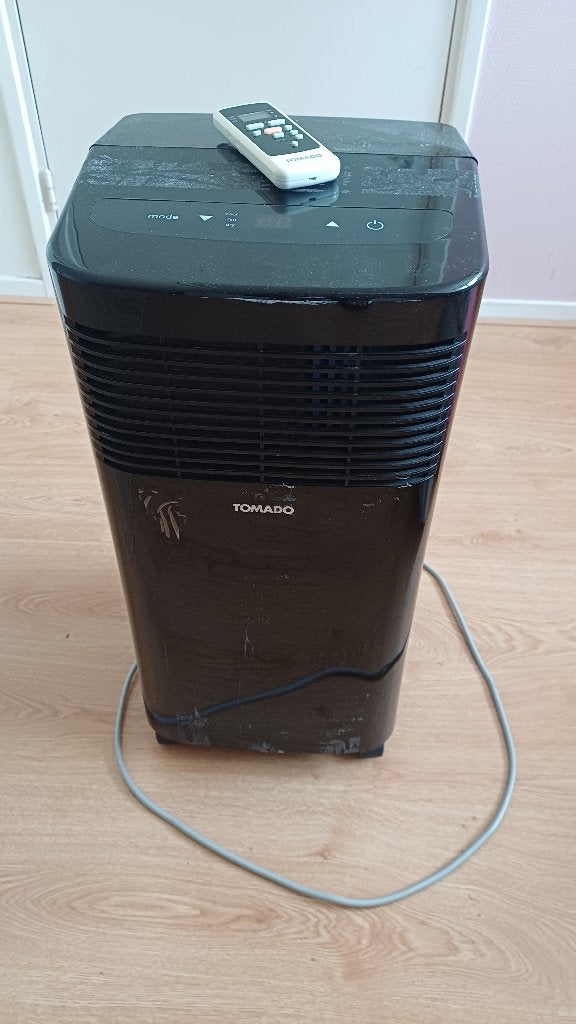 Mobiele airco Tomado, Witgoed en Apparatuur, Airco's, Ophalen, Gebruikt, Minder dan 60 m³, 3 snelheden of meer