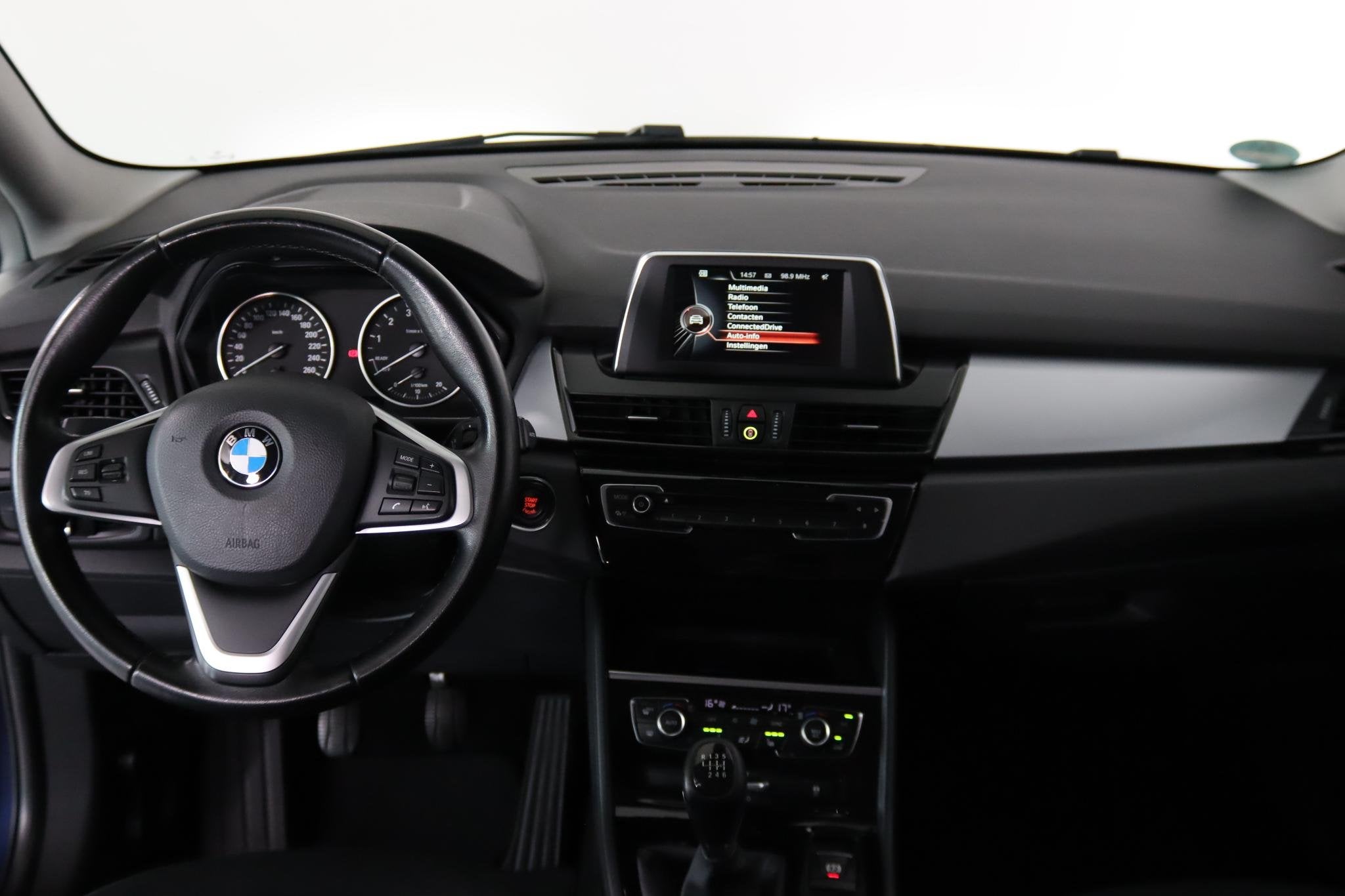 BMW 2-serie Gran Tourer 218i Centennial Executive 7-Persoons, Auto's, Voorwielaandrijving, Gebruikt, 2-Serie Gran Tourer, 7 stoelen