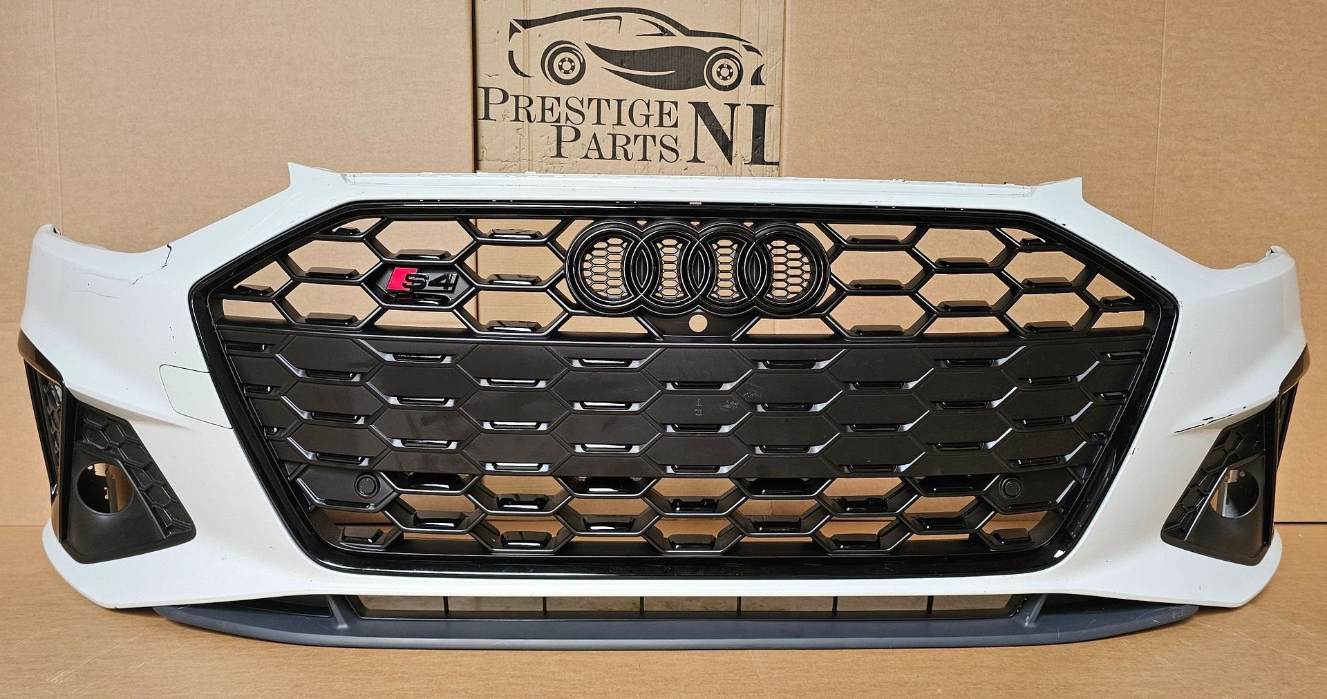 Voorbumper Audi A4 B9 8W Facelift S4 8W0 Bumper 8W0807065AD, Gebruikt, -, Voor, Ophalen of Verzenden