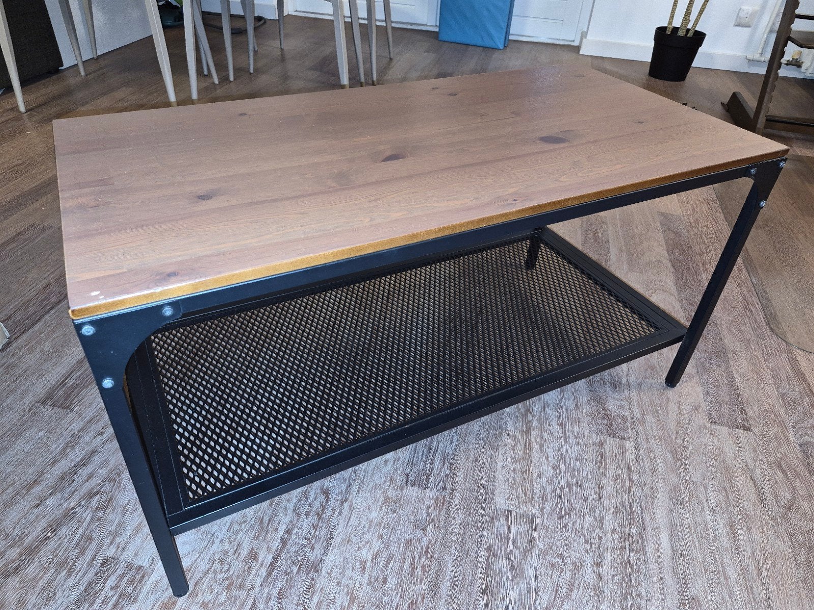 FJÄLLBO salontafel en tv meubel, Gebruikt, Industrieel, Rechthoekig, Ophalen