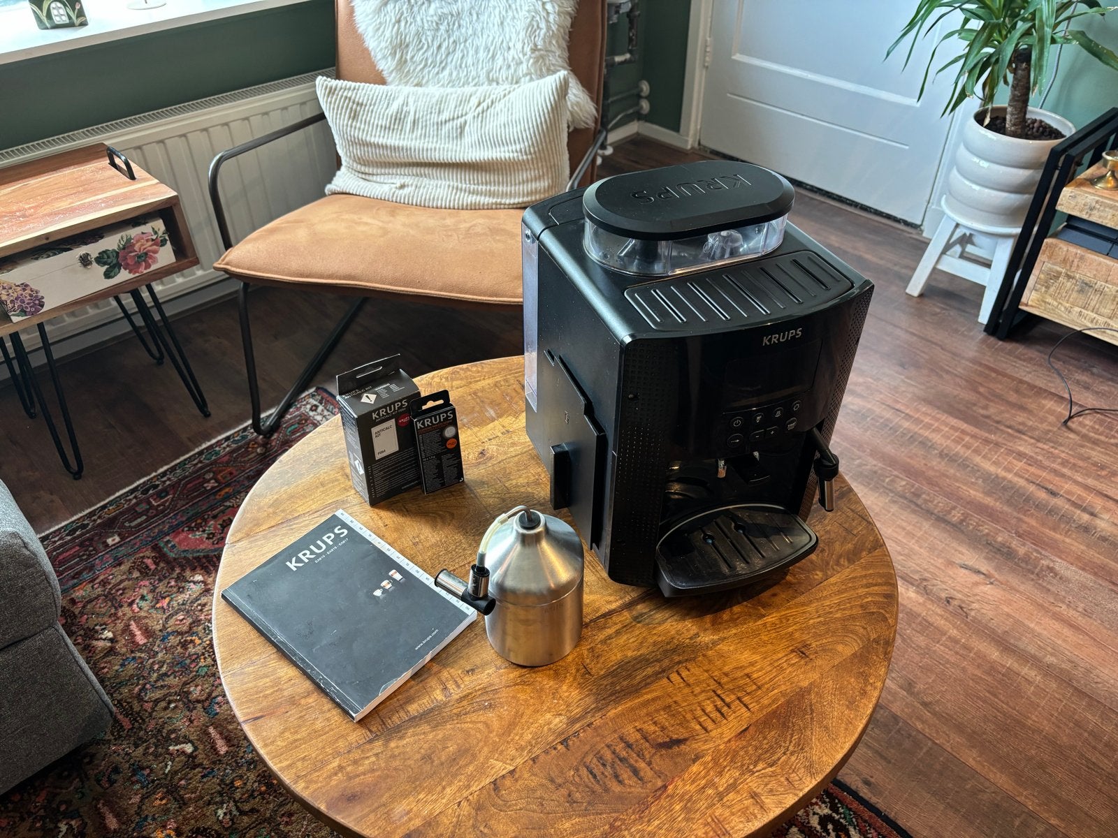 Krups EA8150 volautomatische espressomachine met accessoires, Witgoed en Apparatuur, Koffiezetapparaten, Afneembaar waterreservoir