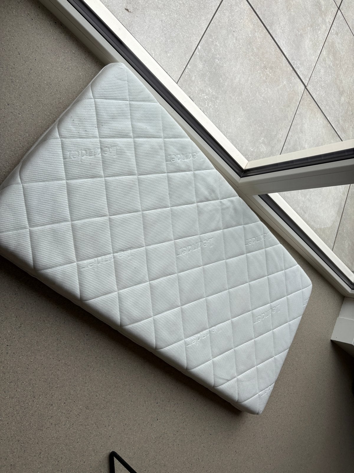 Leander kinder matras 60x120 cm, Ophalen, Zo goed als nieuw, Ledikant