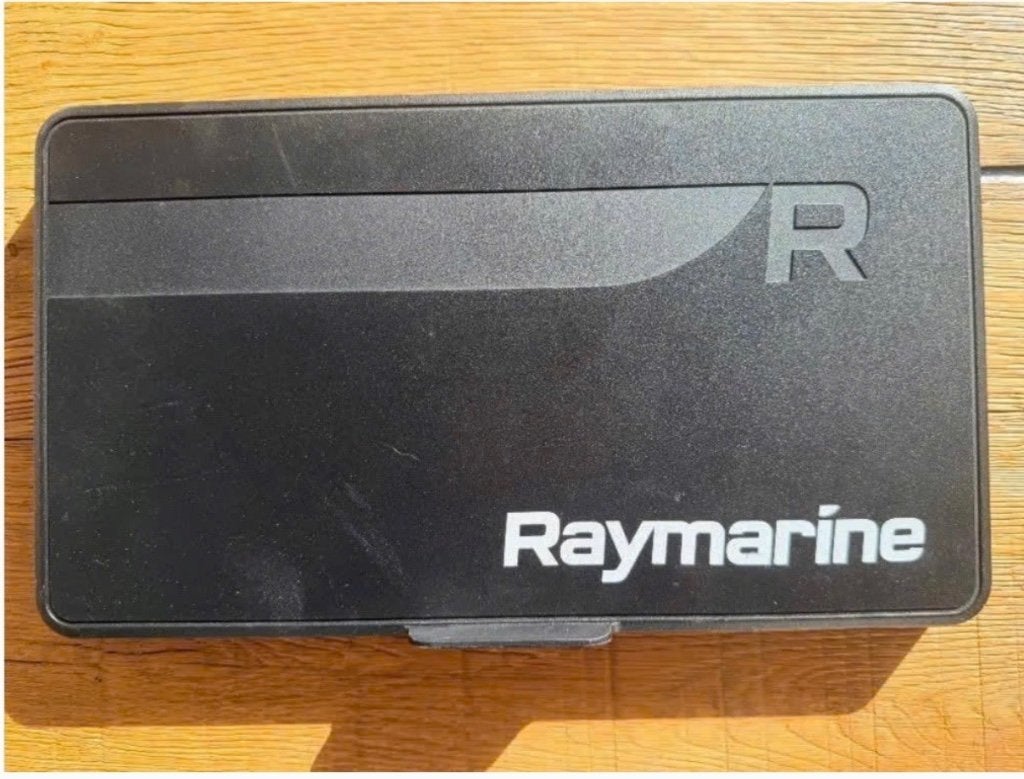 Raymarine Element 9 inch zonneklep nieuw, Ophalen, Nieuw, Radar