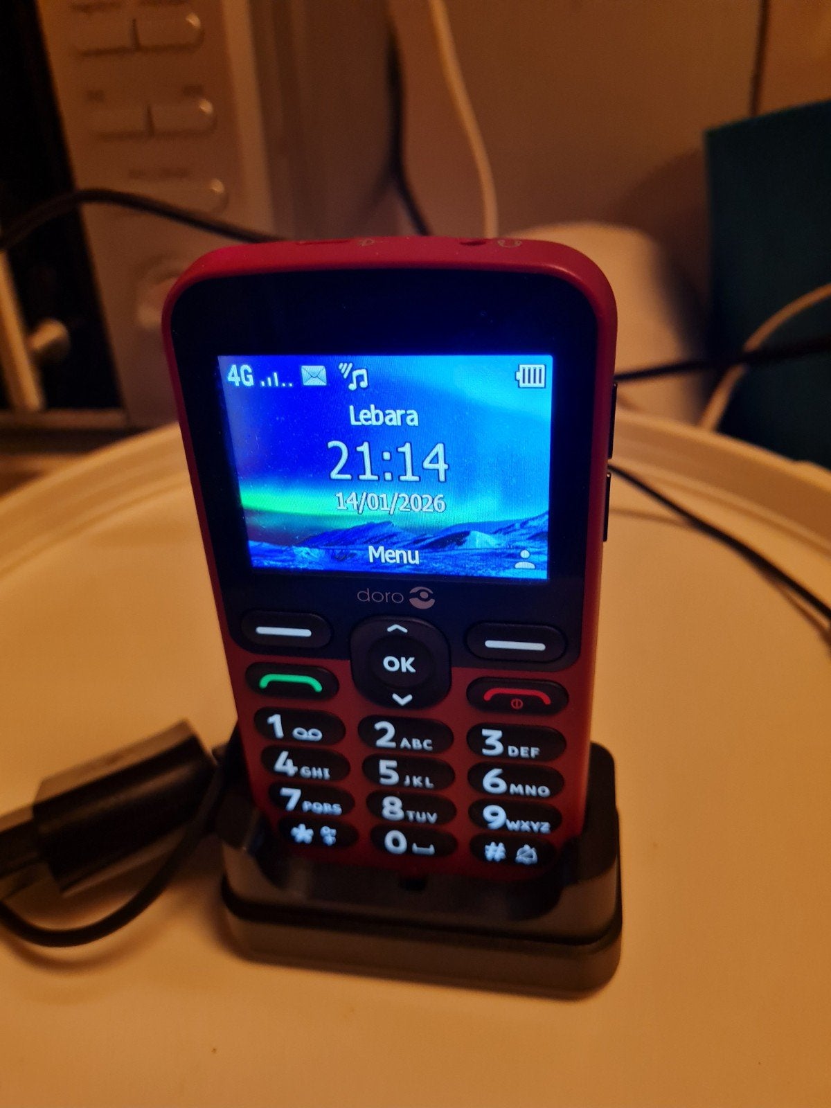 Doro 4G Seniorentelefoon met Oplaadstation -Zo goed als nie, Info@doro.com, Ophalen of Verzenden, Klassiek of Candybar, Zonder simlock