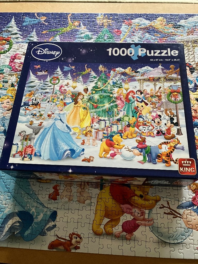 King kerstpuzzel van disney, Ophalen of Verzenden, 500 t/m 1500 stukjes, Gebruikt, Legpuzzel