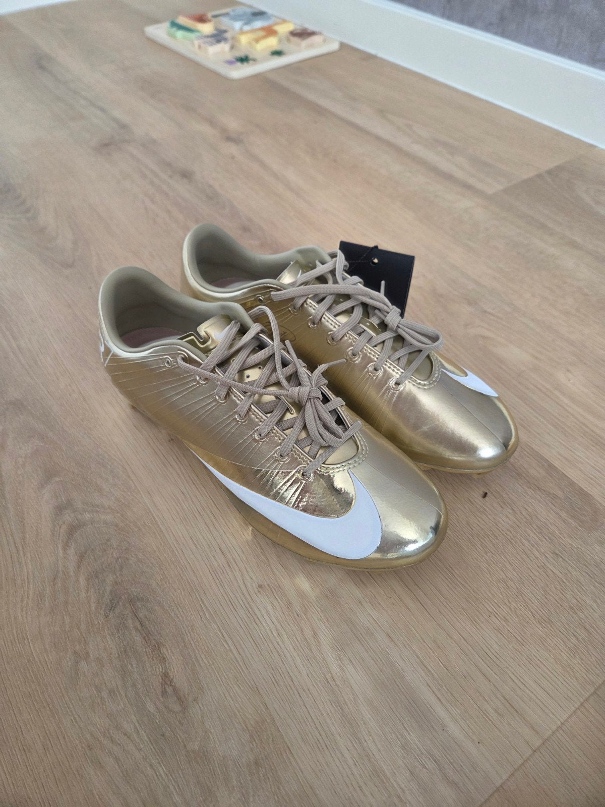 Nike CR7 Mercurial Voetbalschoenen Goud - Nieuw in Doos, Sport en Fitness, Voetbal, Ophalen of Verzenden, Nieuw, Schoenen