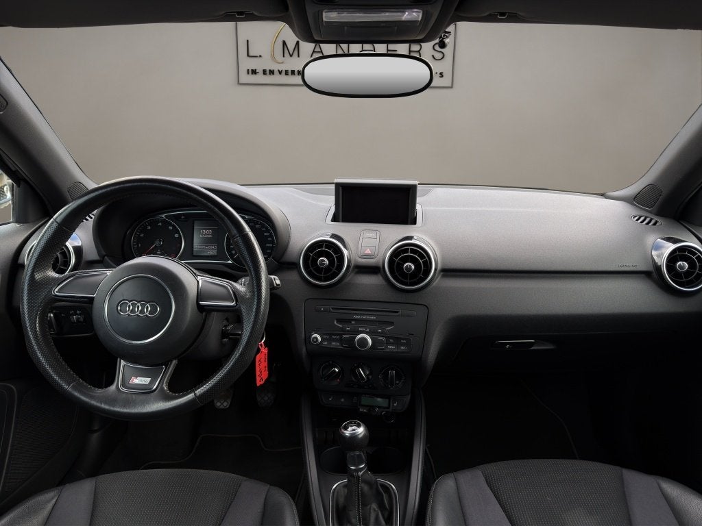 Audi A1 1.2 TFSI Ambition S-Line 2011 ZWART | Two-tone | Air, Auto's, Audi, Euro 5, 86 pk, Zwart, 4 cilinders