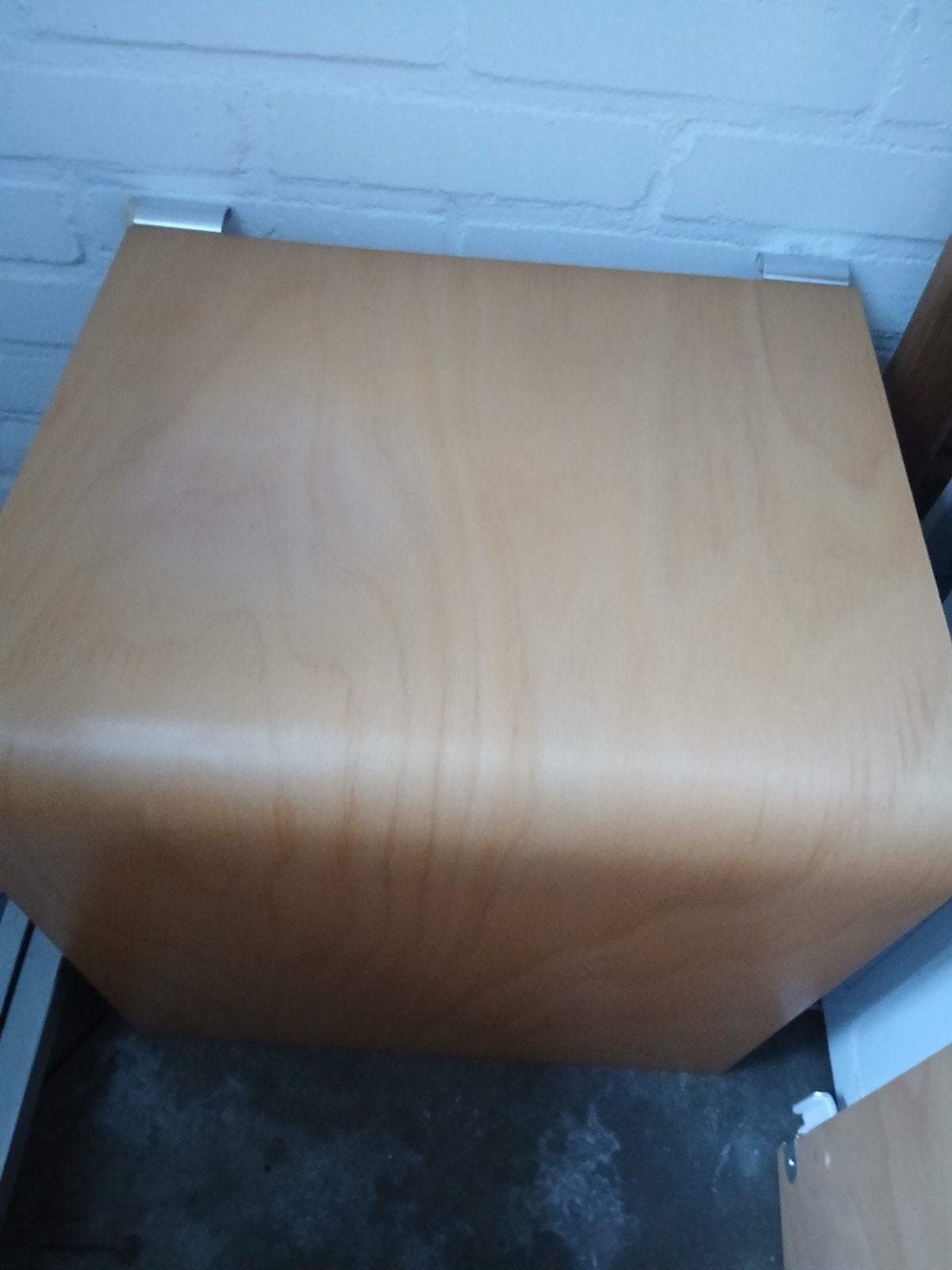 Auping Aurinde aanhaaktafel  serie 2000 48m hoog, Ophalen of Verzenden, Zo goed als nieuw, Minder dan 45 cm, Minder dan 55 cm