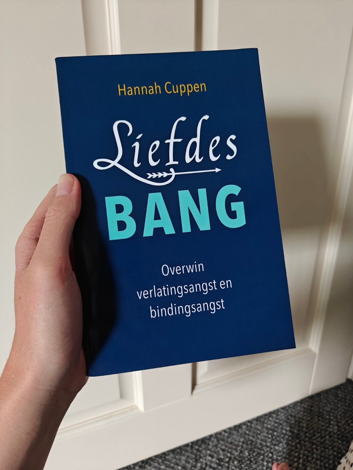 Hannah Cuppen - Liefdesbang, Ophalen of Verzenden, Zo goed als nieuw, Hannah Cuppen