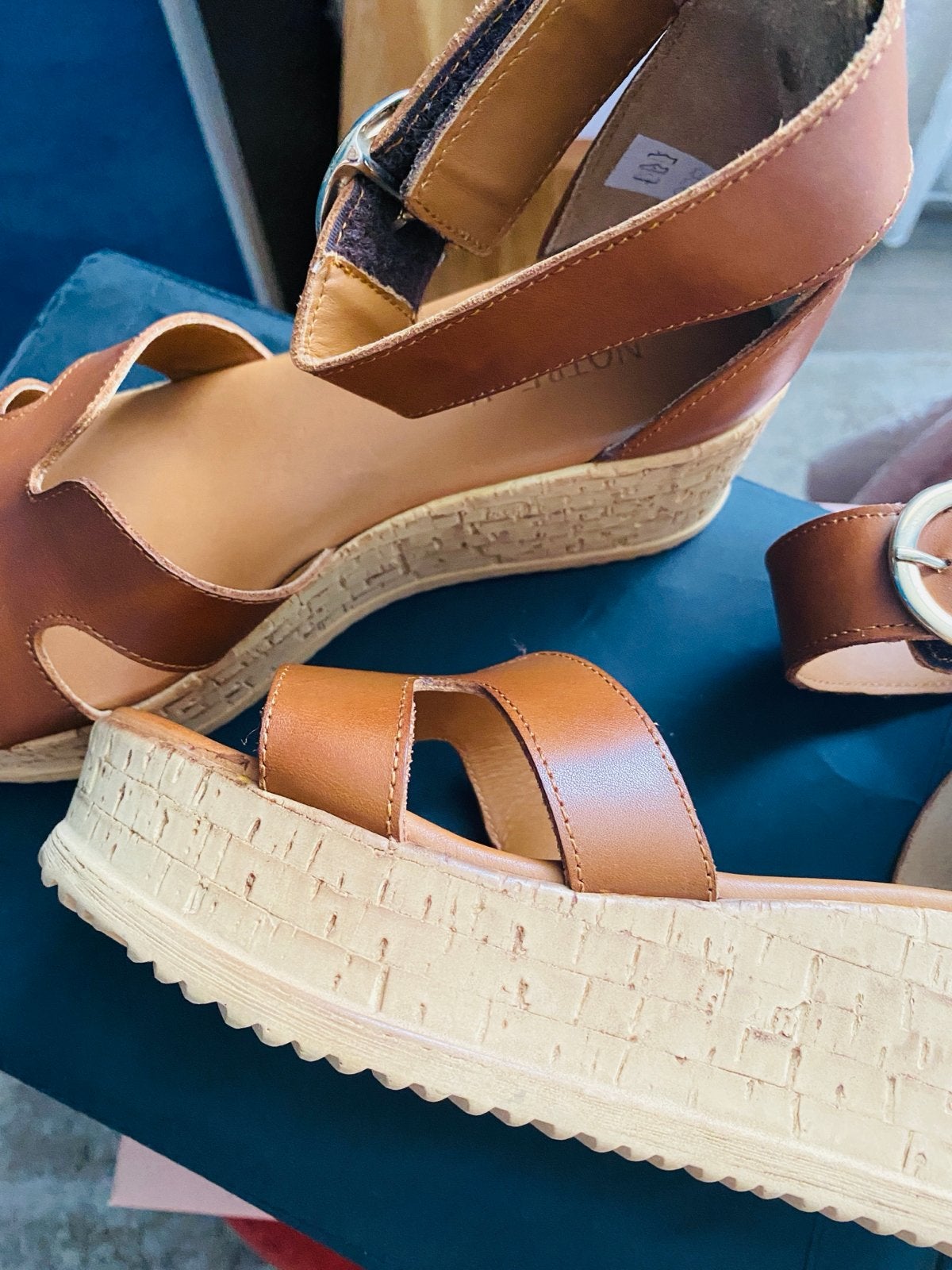 NOTRE-V Bruine Wedges Sandalen - Maat 38, Kleding | Dames, Schoenen, Ophalen of Verzenden, Zo goed als nieuw, Bruin, Sandalen of Muiltjes