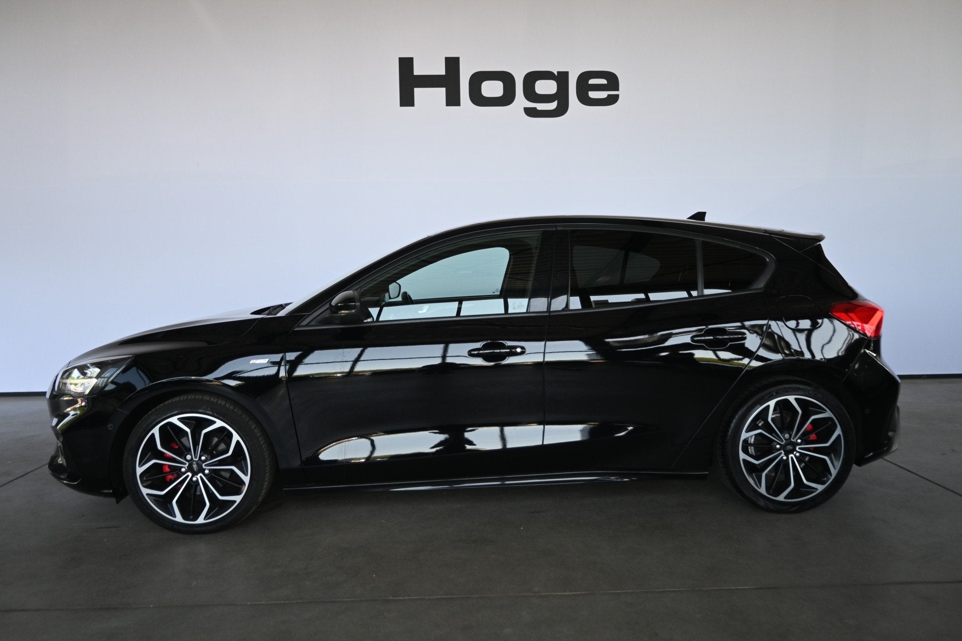 Ford Focus 1.0 EcoBoost ST Line Business Clima CarPlay Camer, Stof, Gebruikt, Met garantie (alle), Zwart