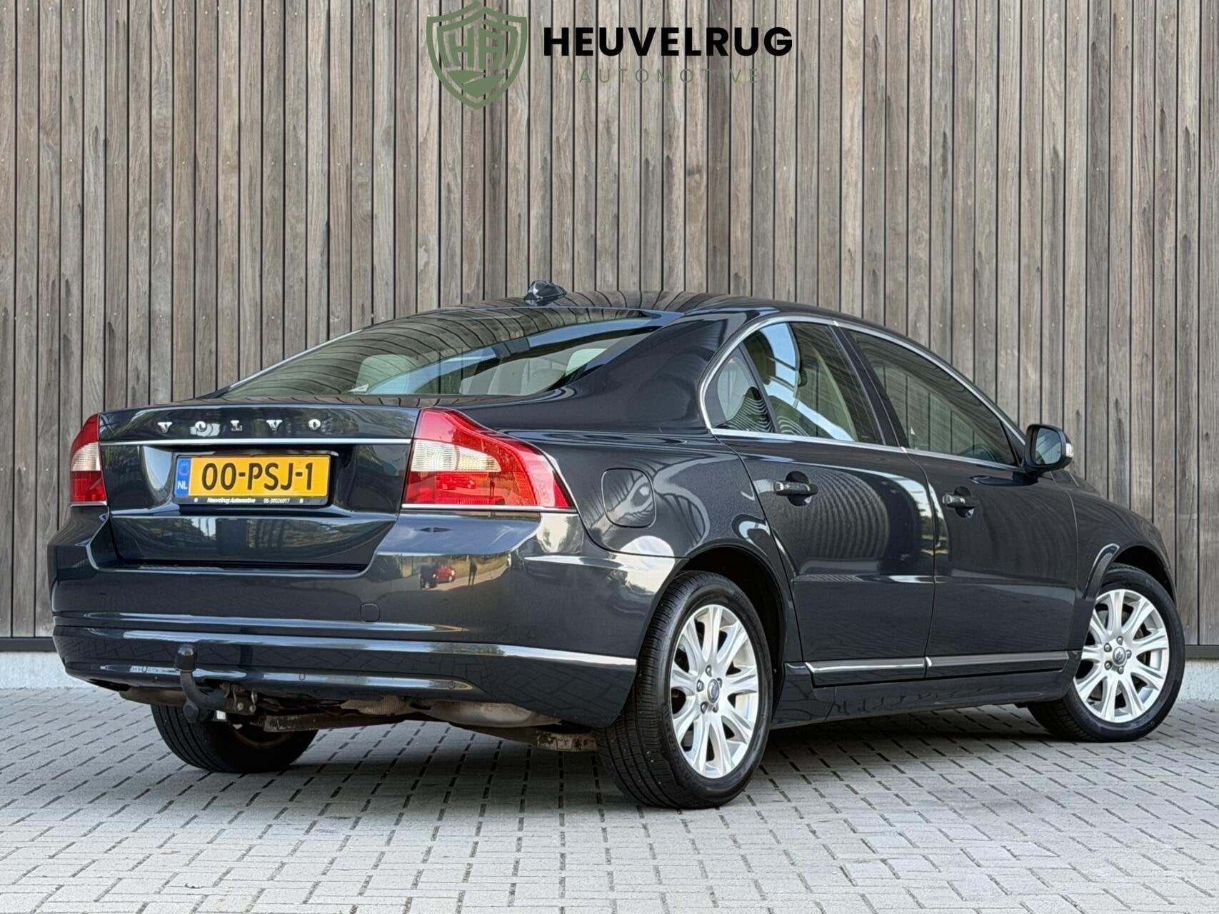 Volvo S80 2.0 T5 241pk Momentum | BI-Xenon Koplampen| NL-Aut, Euro 5, 4 cilinders, Automatische klimaatregeling, 1499 kg