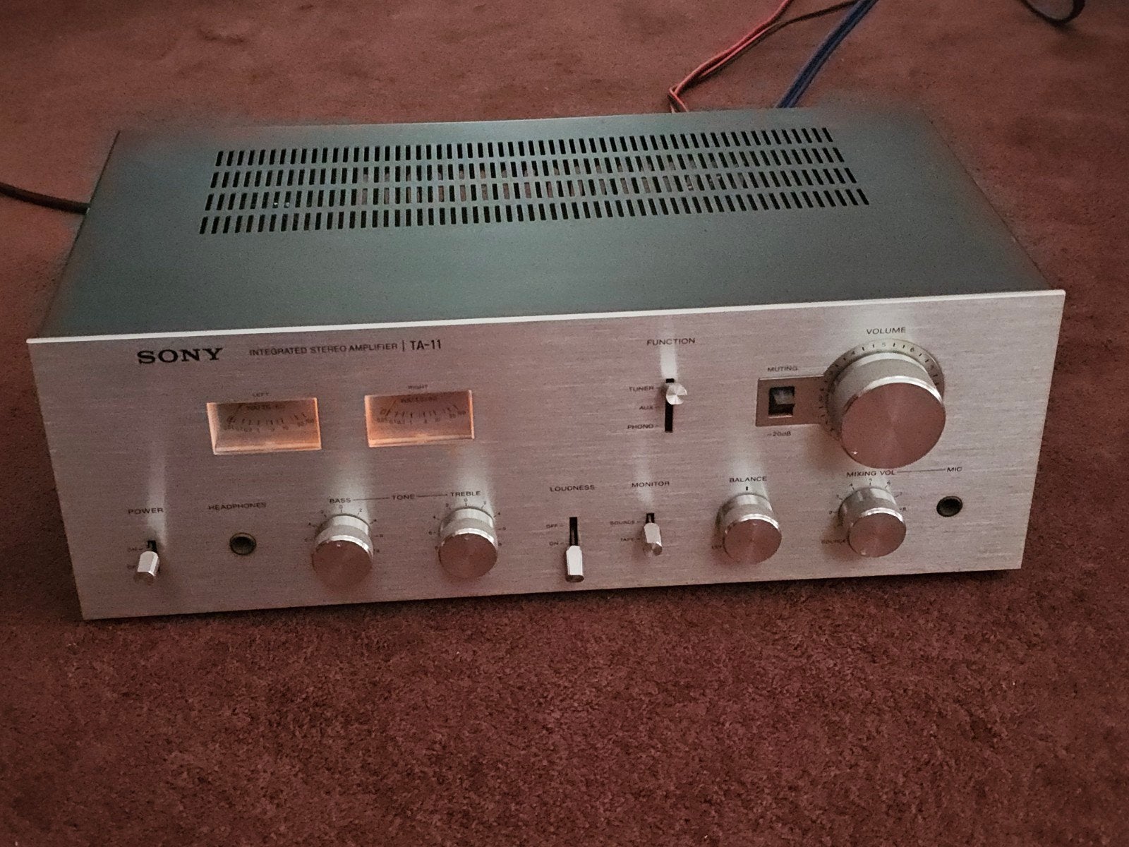 Sony versterker  TA-11 vintage i.z.g.st., Ophalen of Verzenden, Zo goed als nieuw, Sony, Minder dan 60 watt