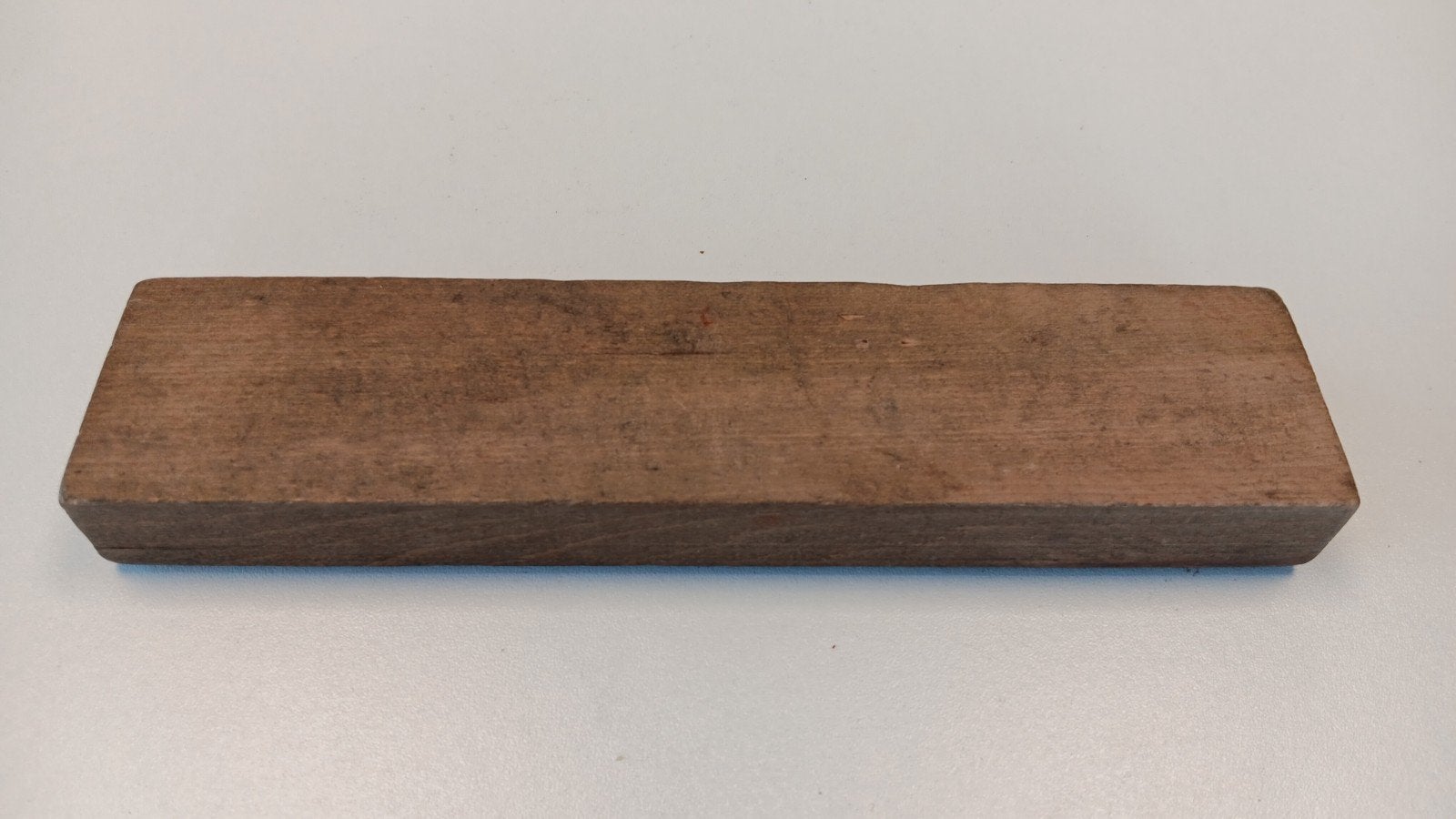 Houten griffelskistje met ruimte voor 3 griffels.
Gebruikt u, Ophalen of Verzenden