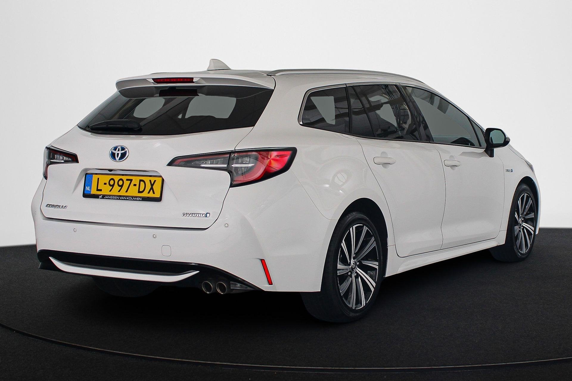 Toyota Corolla Touring Sports 2.0 Hybrid Business Plus Stoel, 1345 kg, Gebruikt, 4 cilinders, Corolla