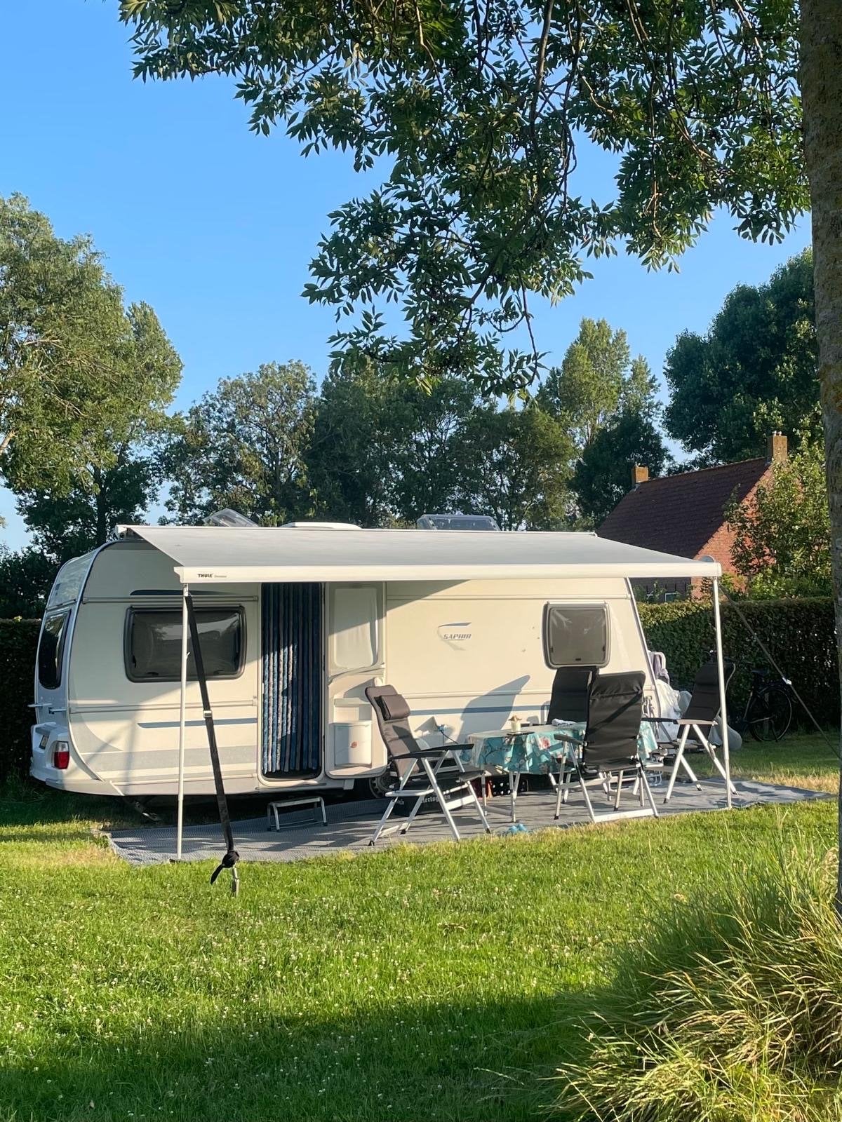 Fendt Saphir 510 - Volledig ingerichte caravan met alle opti, Caravans en Kamperen, Caravans, Rondzit, Frans bed, Airco, Particulier