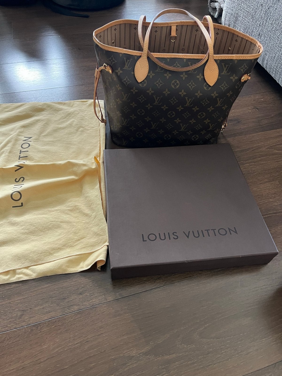Louis Vuitton Neverfull MM Monogram - Zo goed als nieuw, Sieraden, Tassen en Uiterlijk, Tassen | Damestassen, Zo goed als nieuw