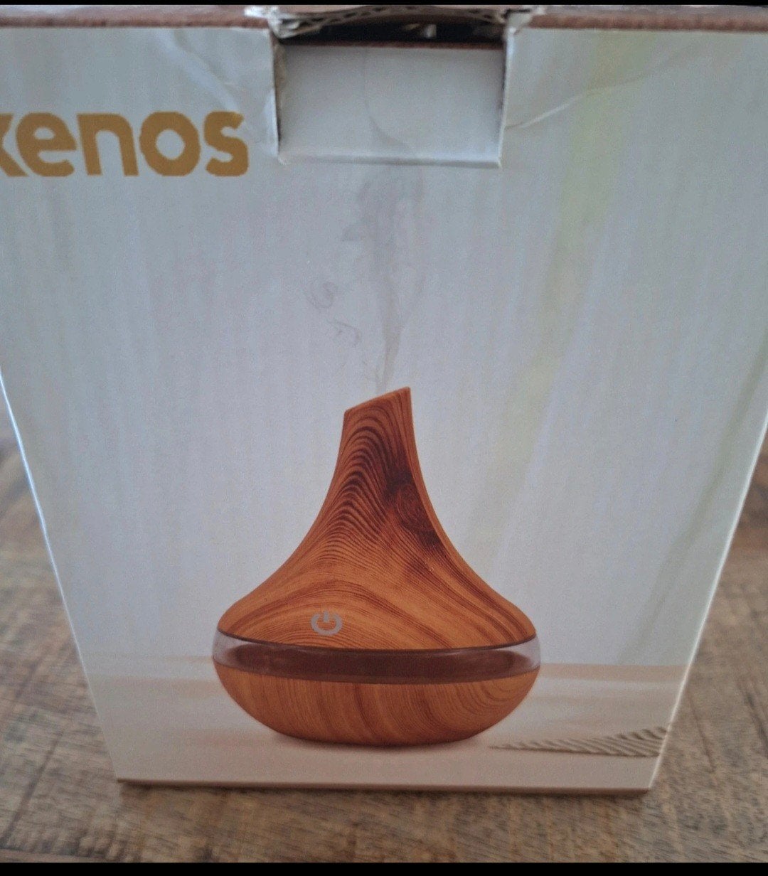 Aroma Diffuser met LED Licht en USB-kabel, Gebruikt, Kunststof, Ophalen of Verzenden, Modern